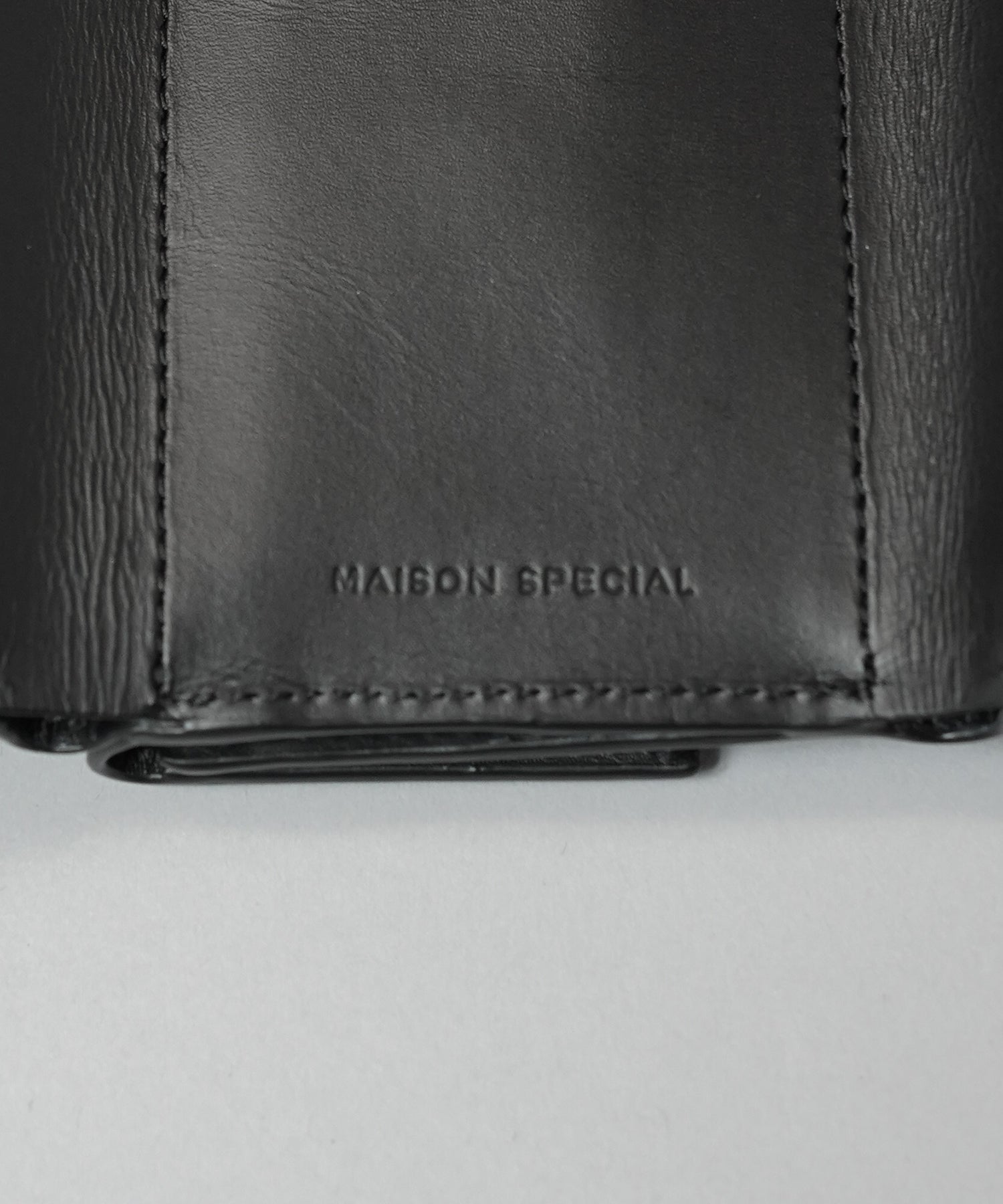 Metal Plate Trifold钱包