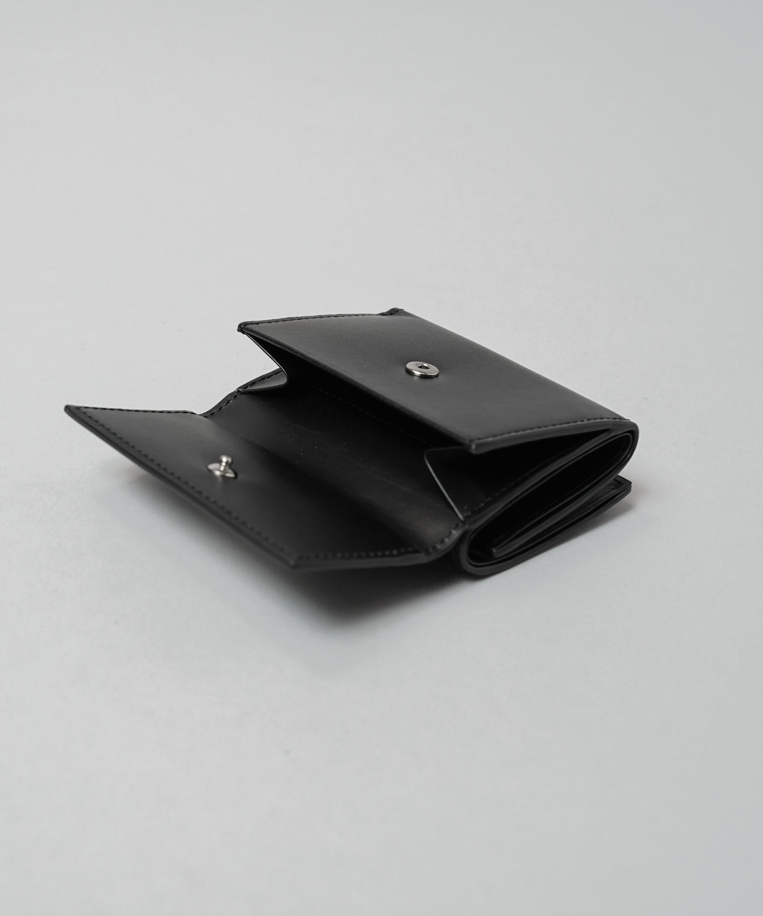 Metal Plate Trifold钱包