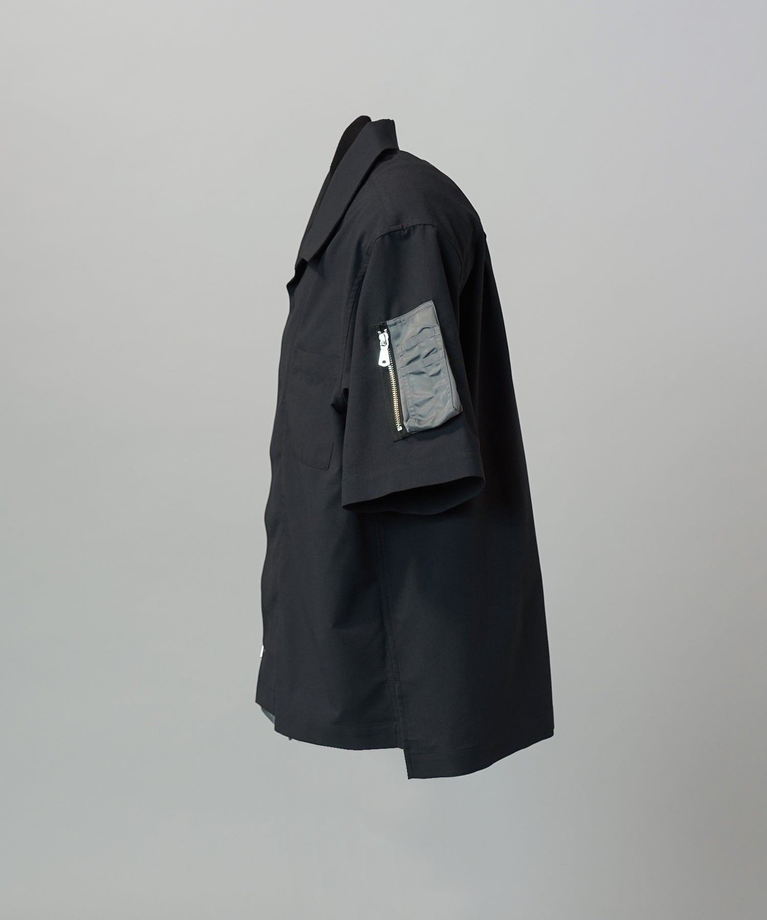 Layering MA-1 Docking Prime-Over Open Collar Short Sleeve Shirt
