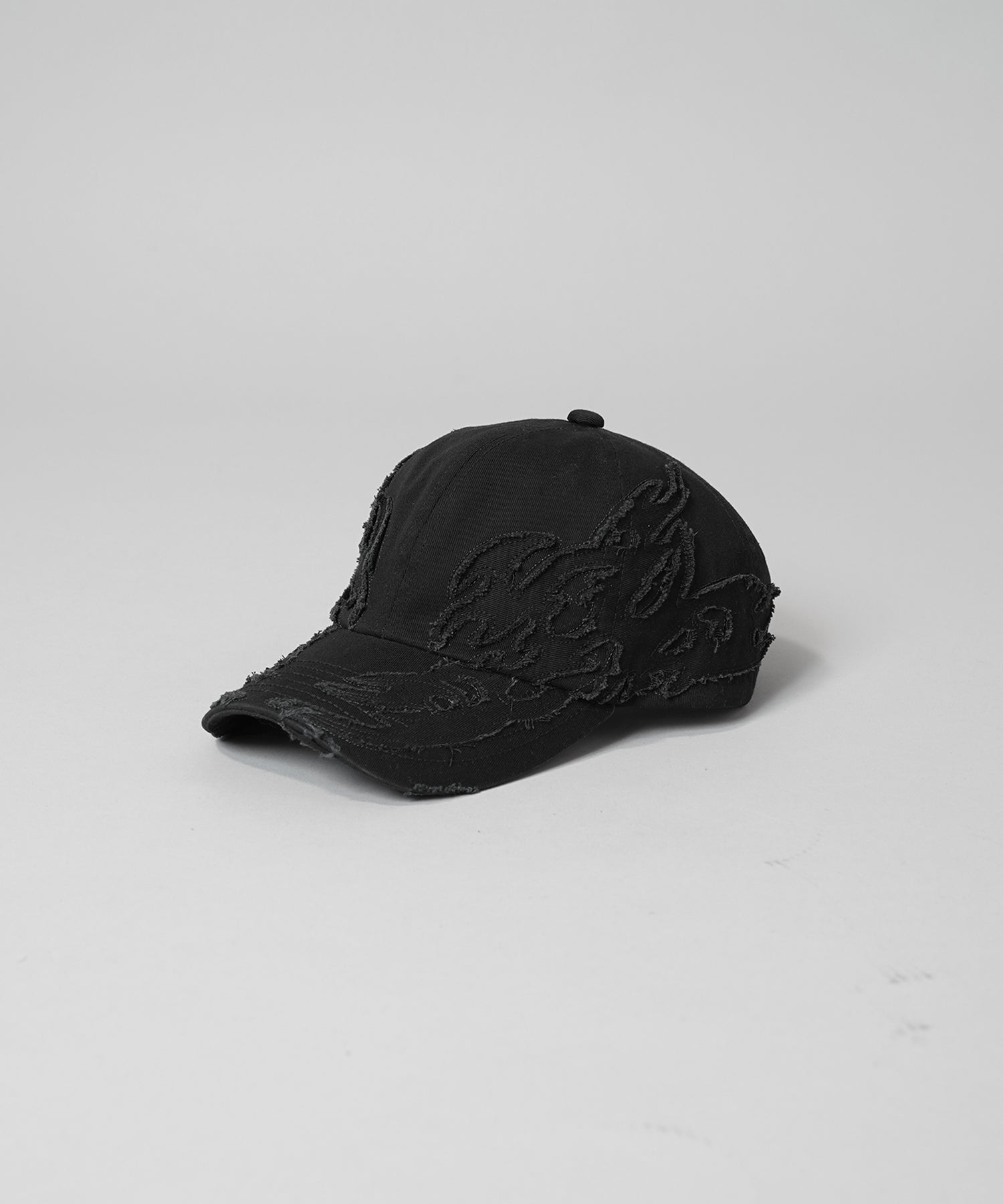 Motif Damaged Tribal Pattern 6P Cap
