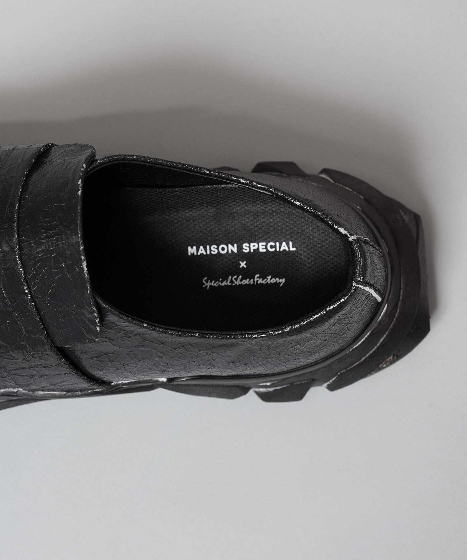 [특별 신발 공장 공동 작업] 도쿄에서 만든 Vibram Sole Loafer