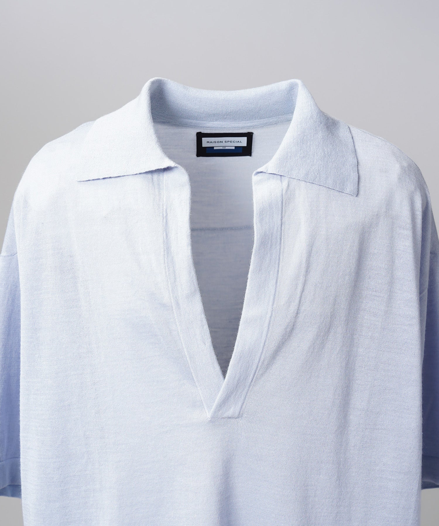 【26SS PRE-ORDER】Ramie-SOLOTEX Prime-Over Deep Front Skipper Knit T-shirt