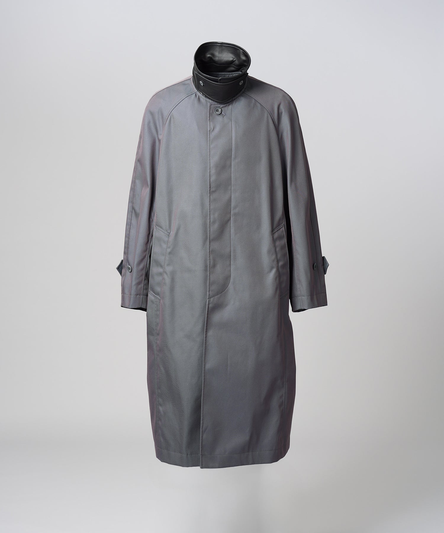【26AW PRE-ORDER】120/2/2 Suvin Cotton Gabardine Prime-Over Leather Collar Balmacaan Coat