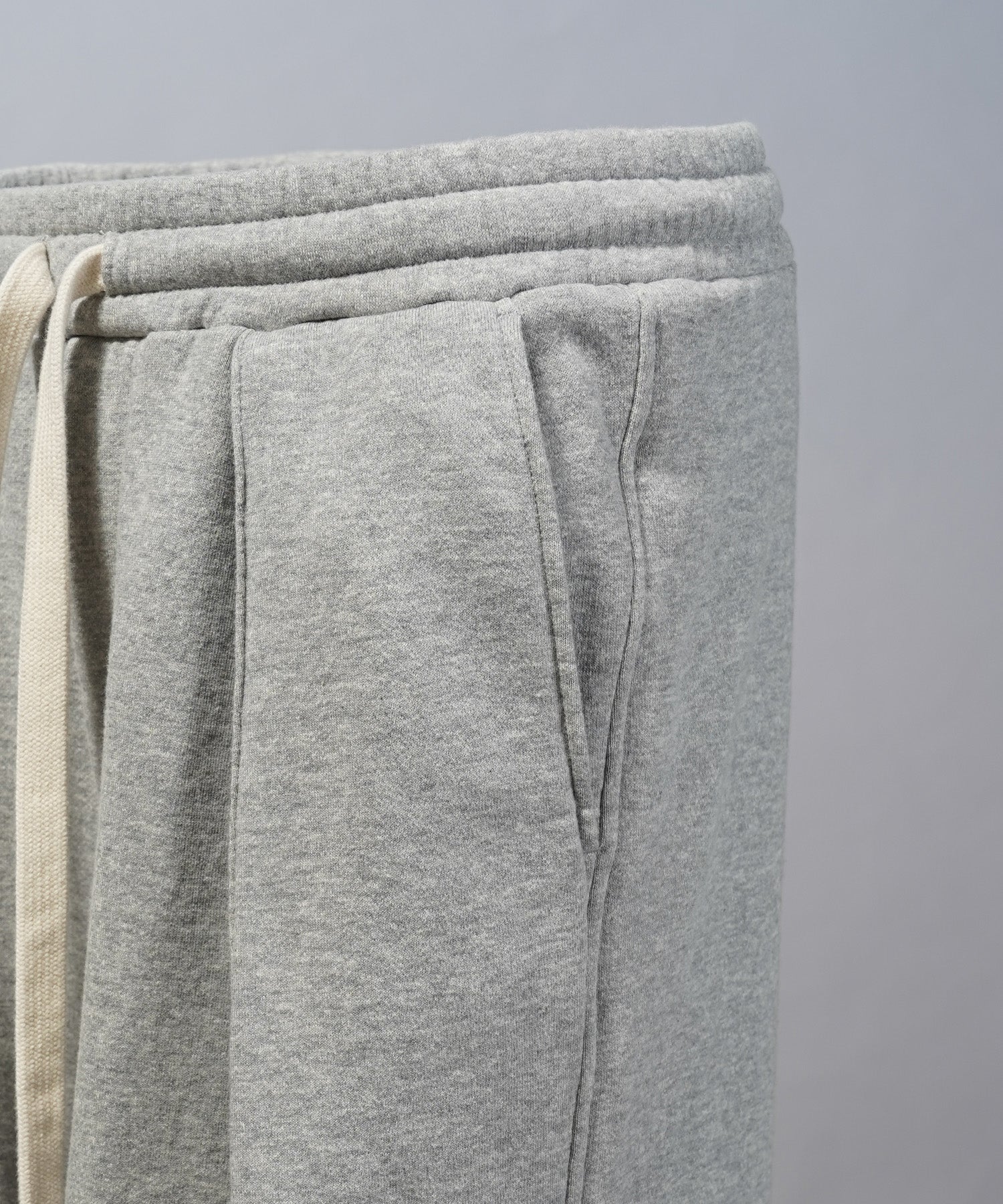 Loop-knit Tuck Wide Sweatpants