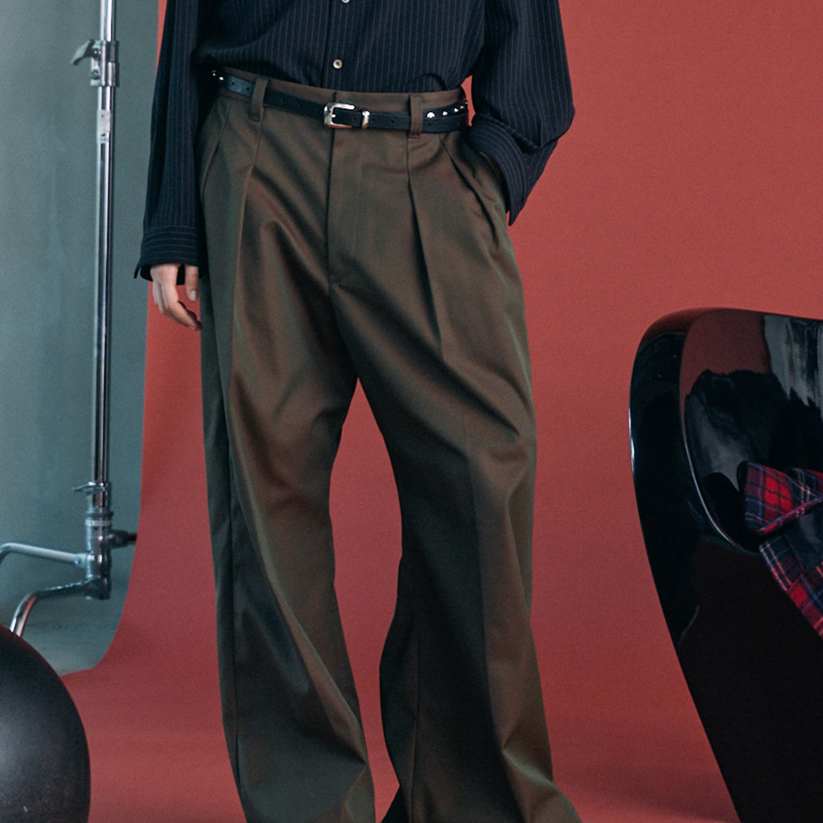 26AW PRE-ORDER】120/2/2 Suvin Cotton Gabardine Prime-Wide Two-Tuck Pan