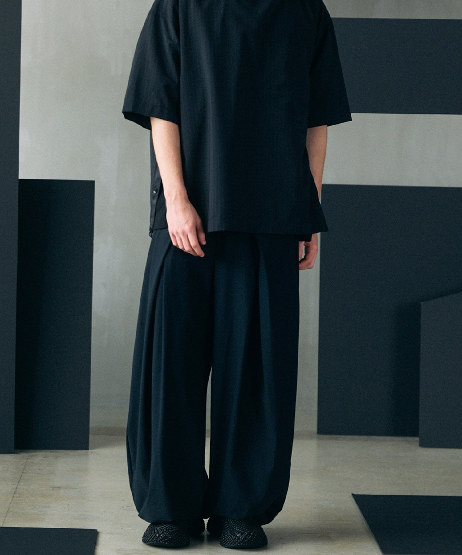 【26SS PRE-ORDER】Airy Striped Gabardine Prime-Wide Two-tuck Pants