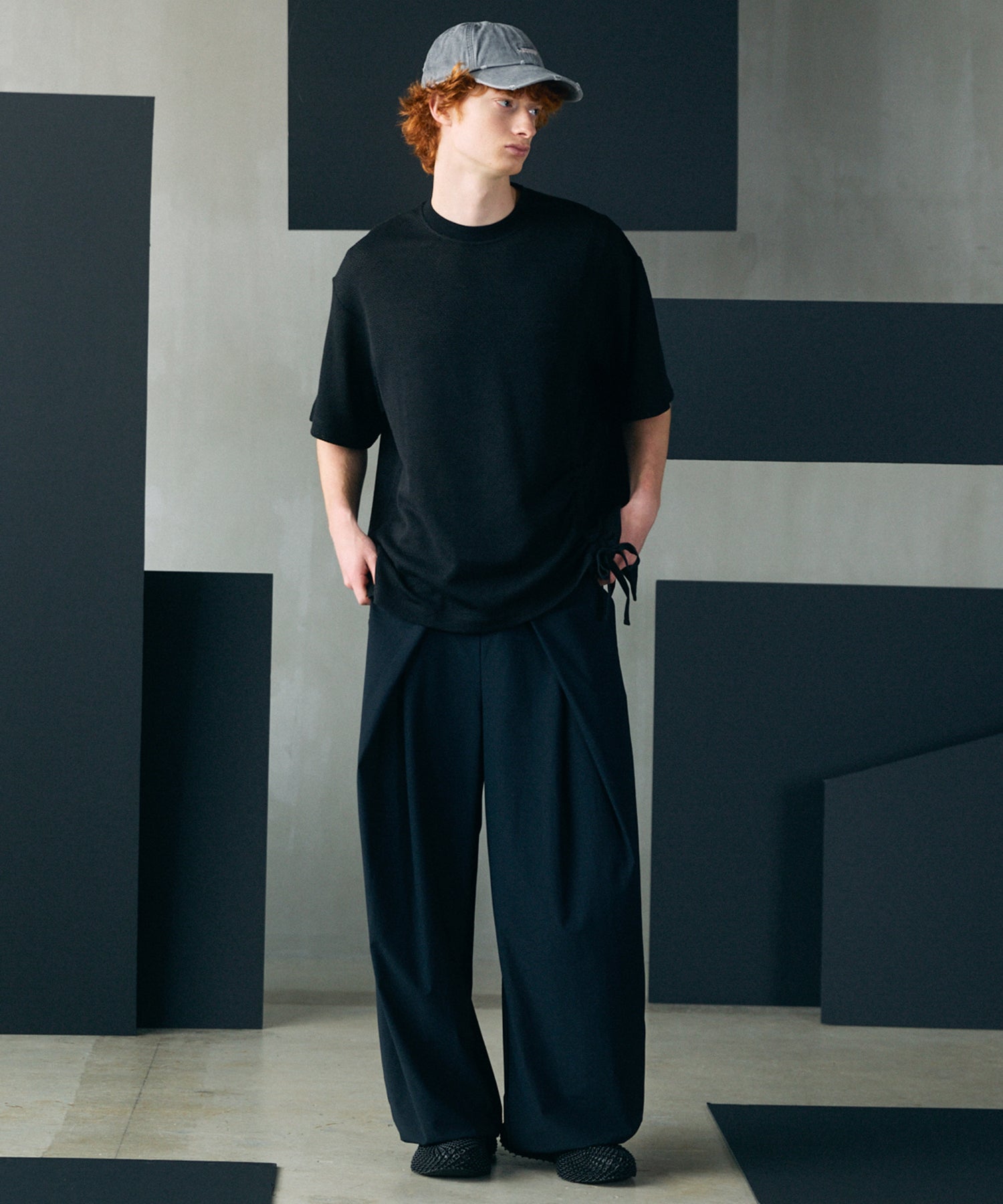 【26SS PRE-ORDER】Russell Mesh Prime-Over Asymmetrical Shirring T-shirt