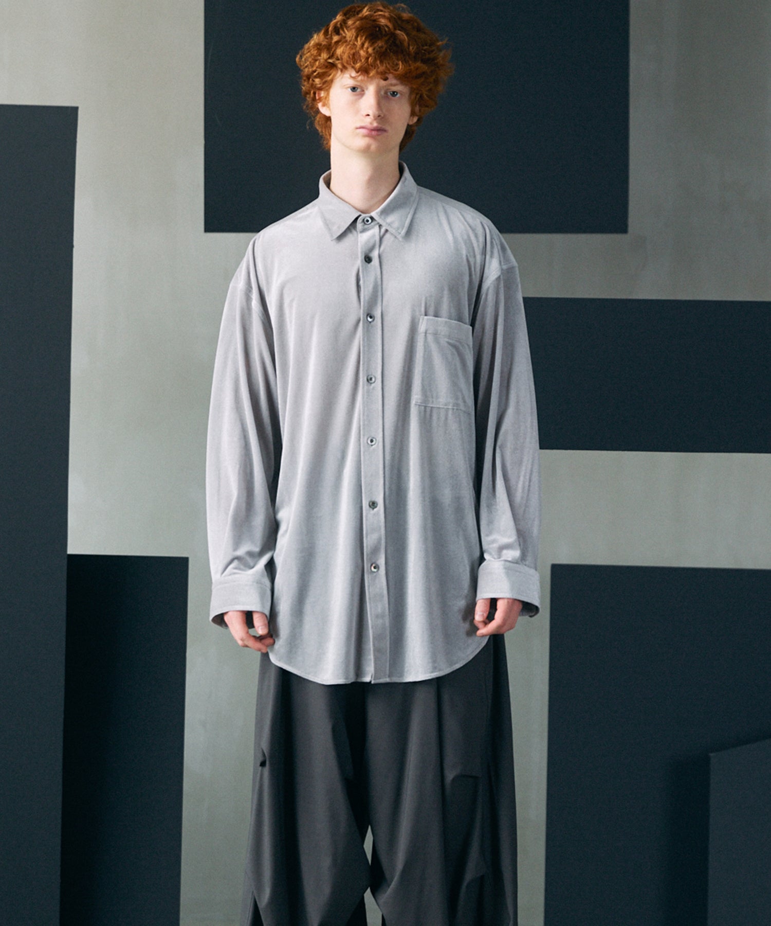 【26AW PRE-ORDER】Glossy Velour Prime-Over Long Sleeve Shirt Coat