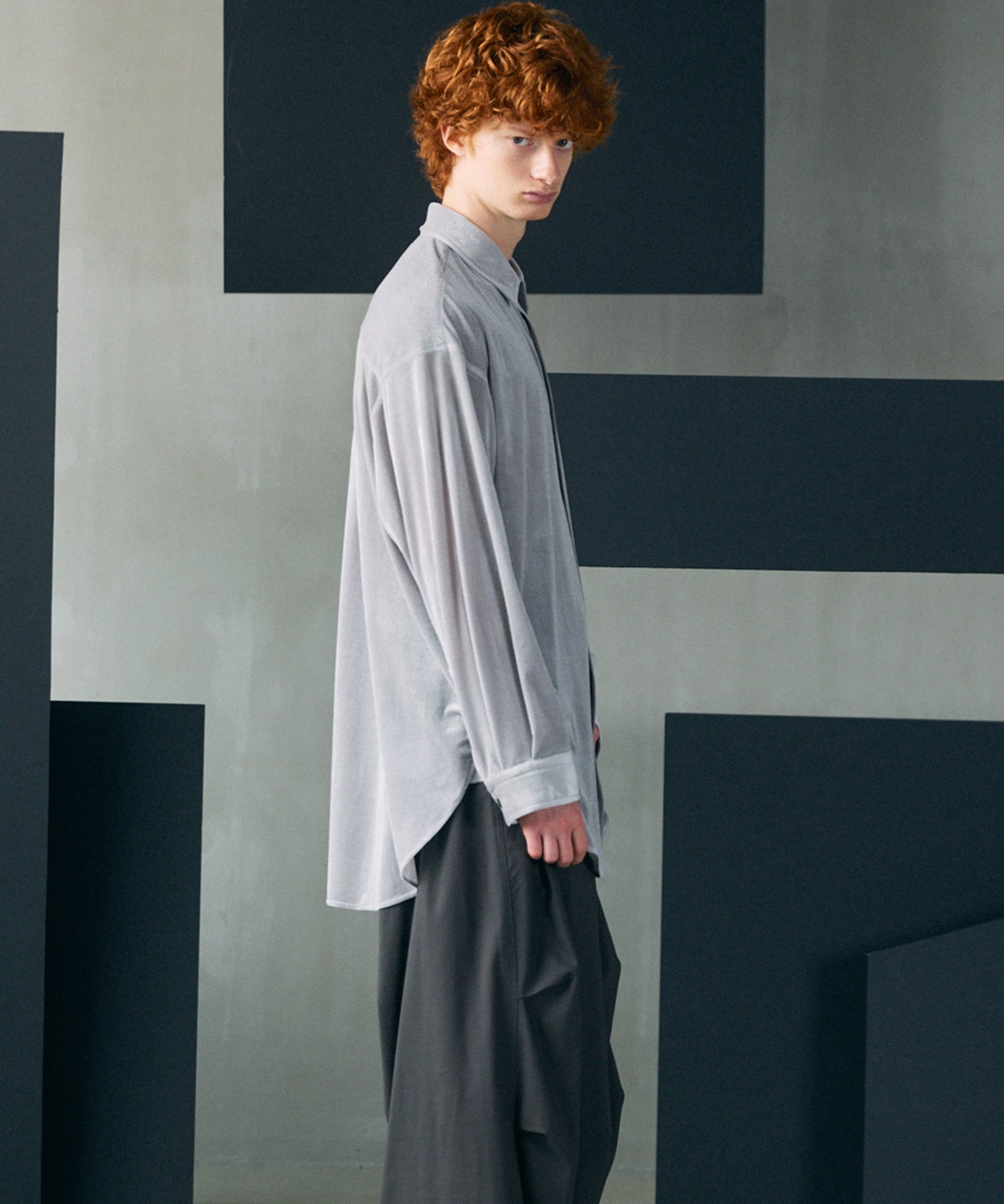 【26AW PRE-ORDER】Glossy Velour Prime-Over Long Sleeve Shirt Coat