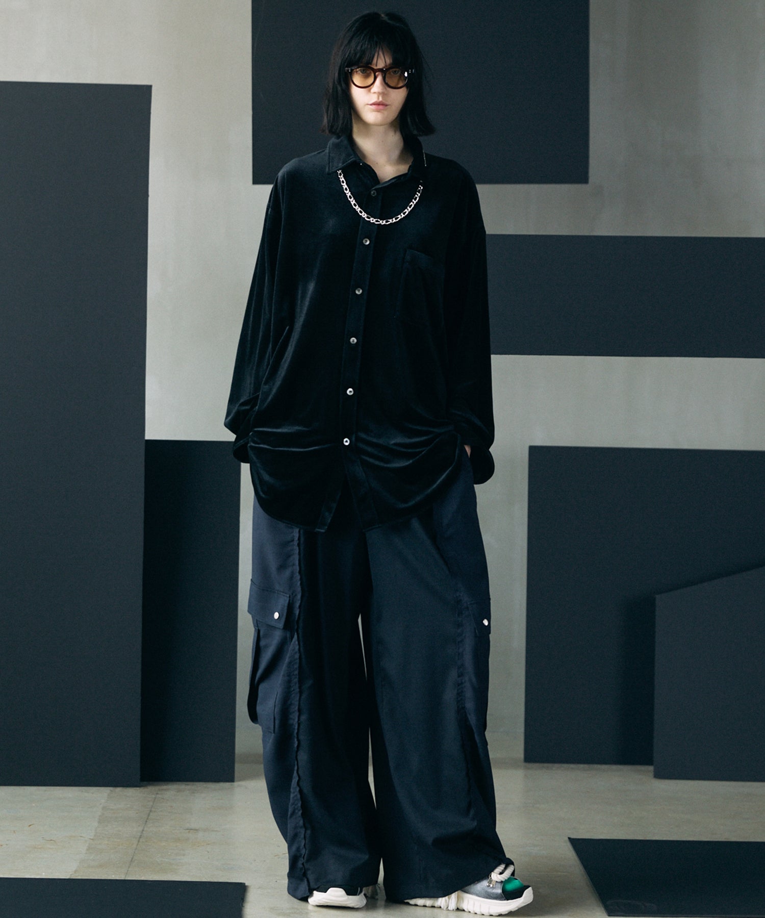【26AW PRE-ORDER】Glossy Velour Prime-Over Long Sleeve Shirt Coat