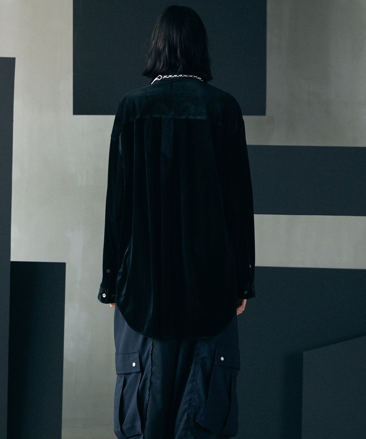 【26AW PRE-ORDER】Glossy Velour Prime-Over Long Sleeve Shirt Coat