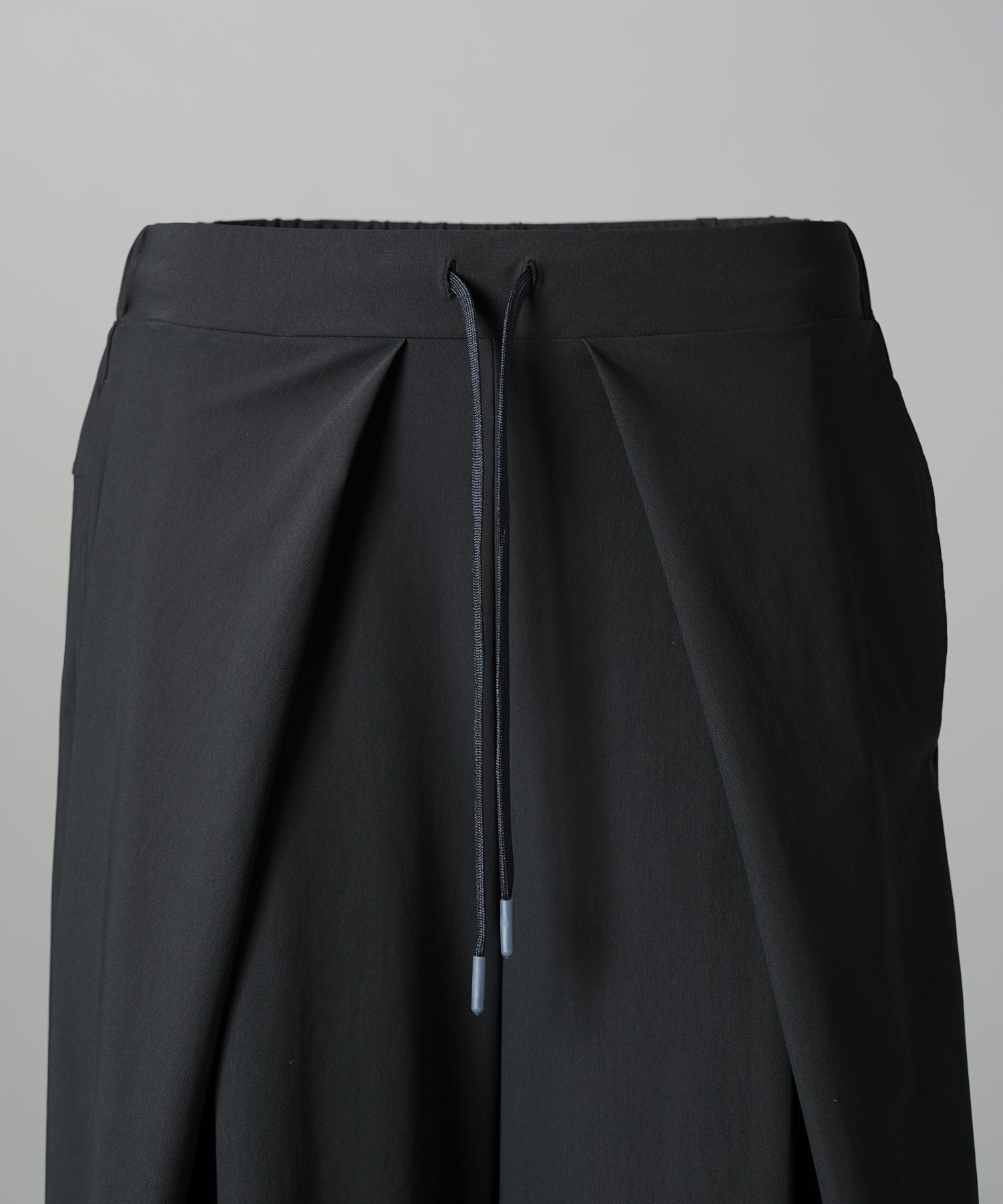 【26SS PRE-ORDER】Airy Striped Gabardine Prime-Wide Two-tuck Pants