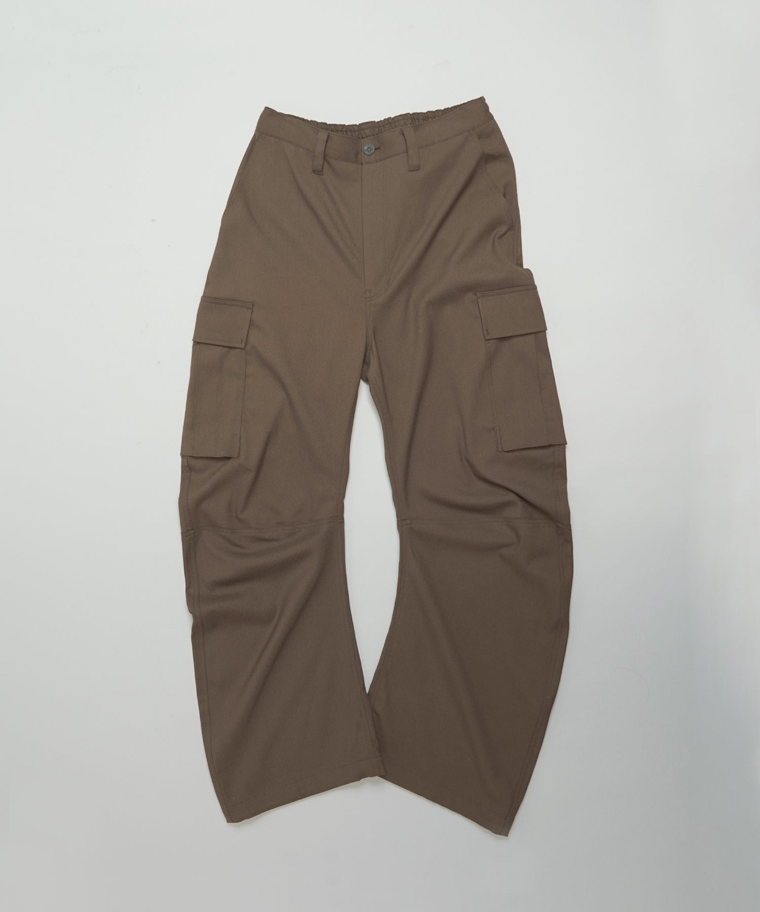 【26AW PRE-ORDER】Banana Curve Silhouette Prime-Wide Cargo Trousers