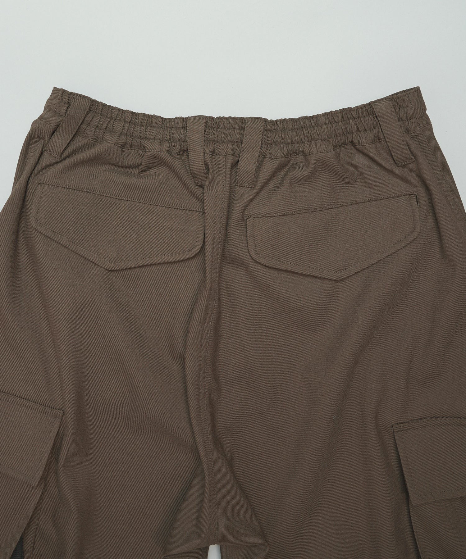 【26AW PRE-ORDER】Banana Curve Silhouette Prime-Wide Cargo Trousers