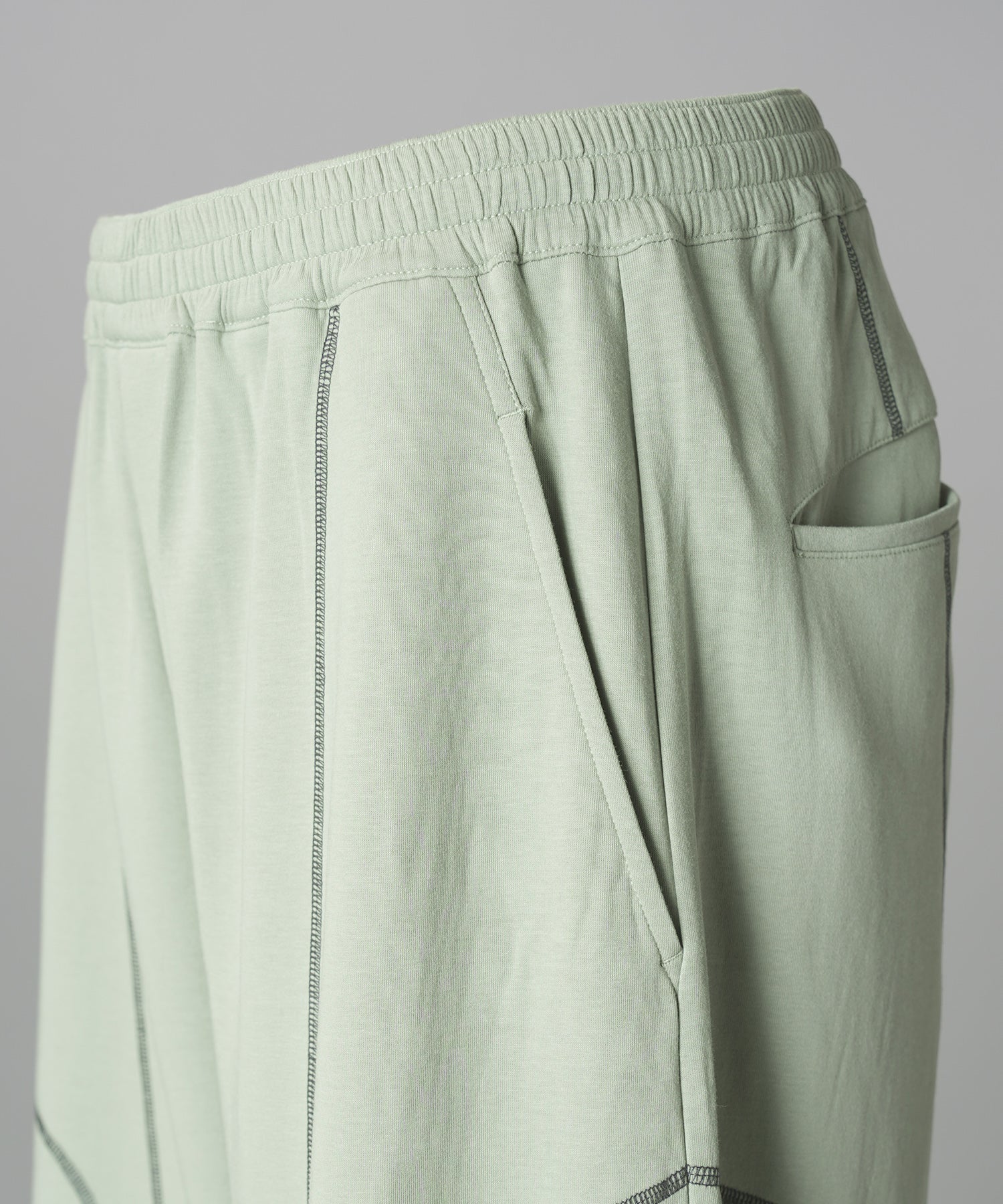 Banana Curve Silhouette Prime-Wide Cargo Trousers