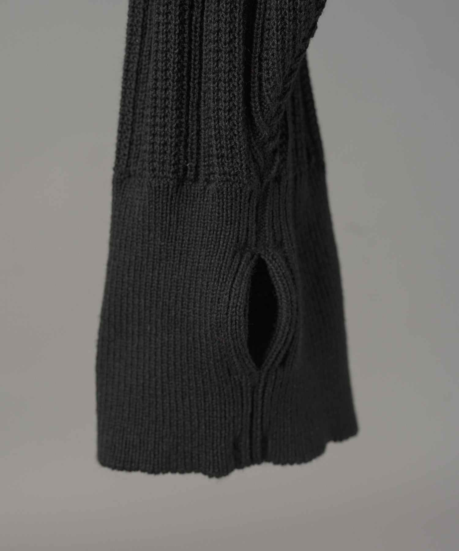 【26AW PRE-ORDER】Shadow Stripe Prime-Over Henley Neck Knit Sweater