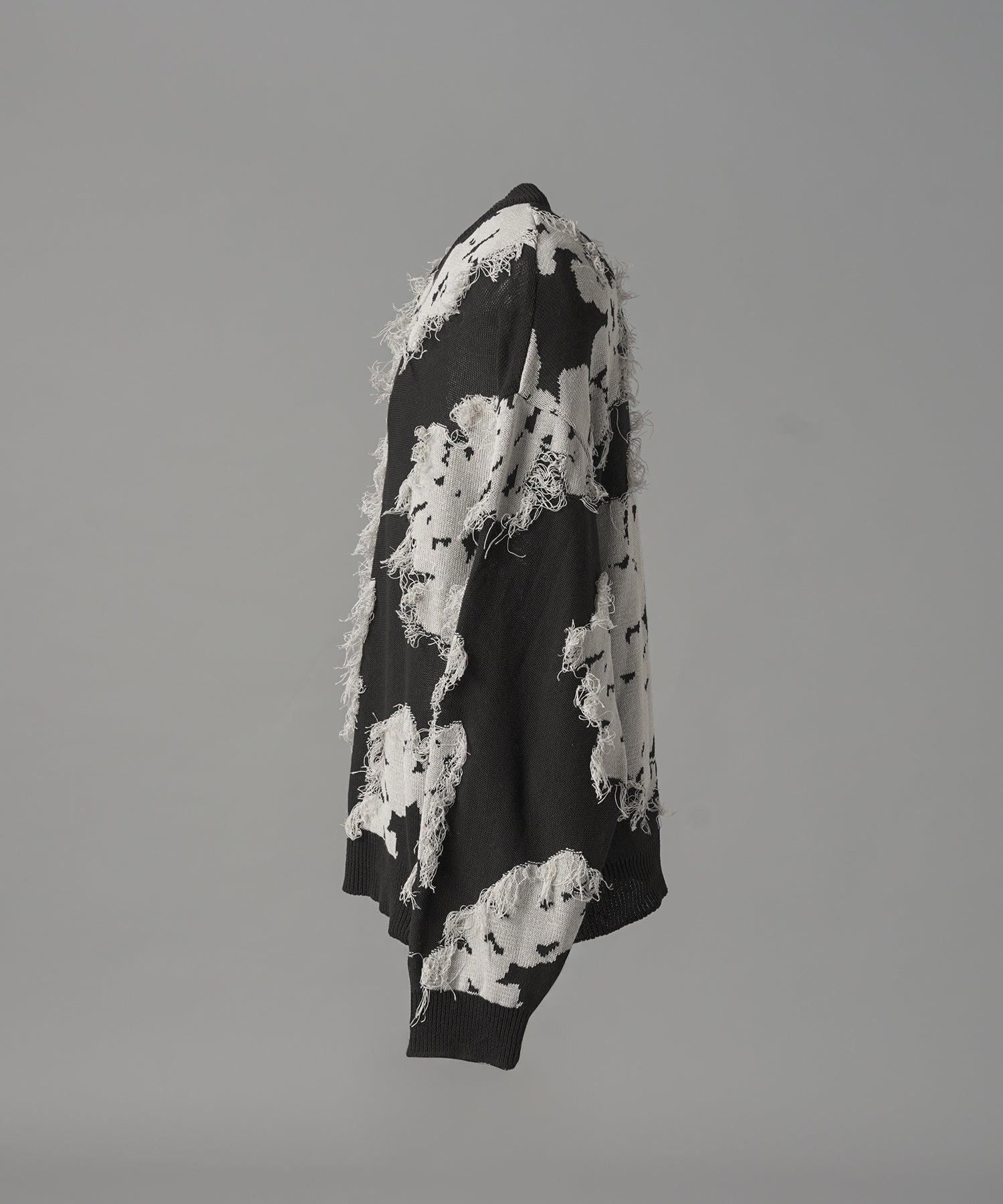 【26AW PRE-ORDER】Fringe Cut Jacquard Prime-Over Flower Pattern Knit Sweater