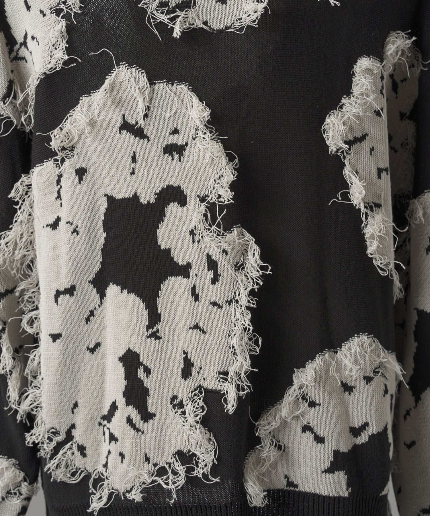 【26AW PRE-ORDER】Fringe Cut Jacquard Prime-Over Flower Pattern Knit Sweater