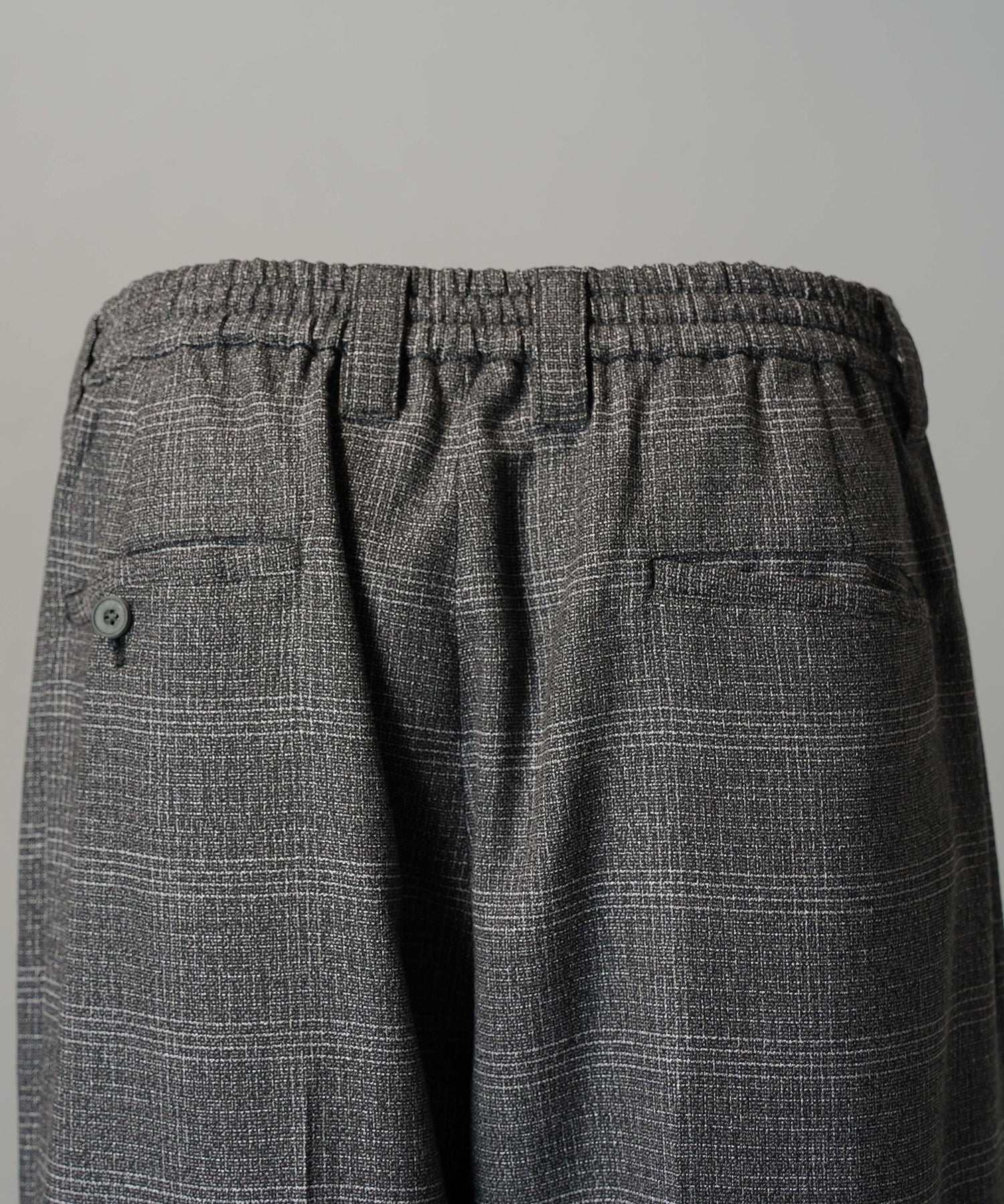 [26AW PRE-ORDER] Butcher fabric prime wide one tuck slacks