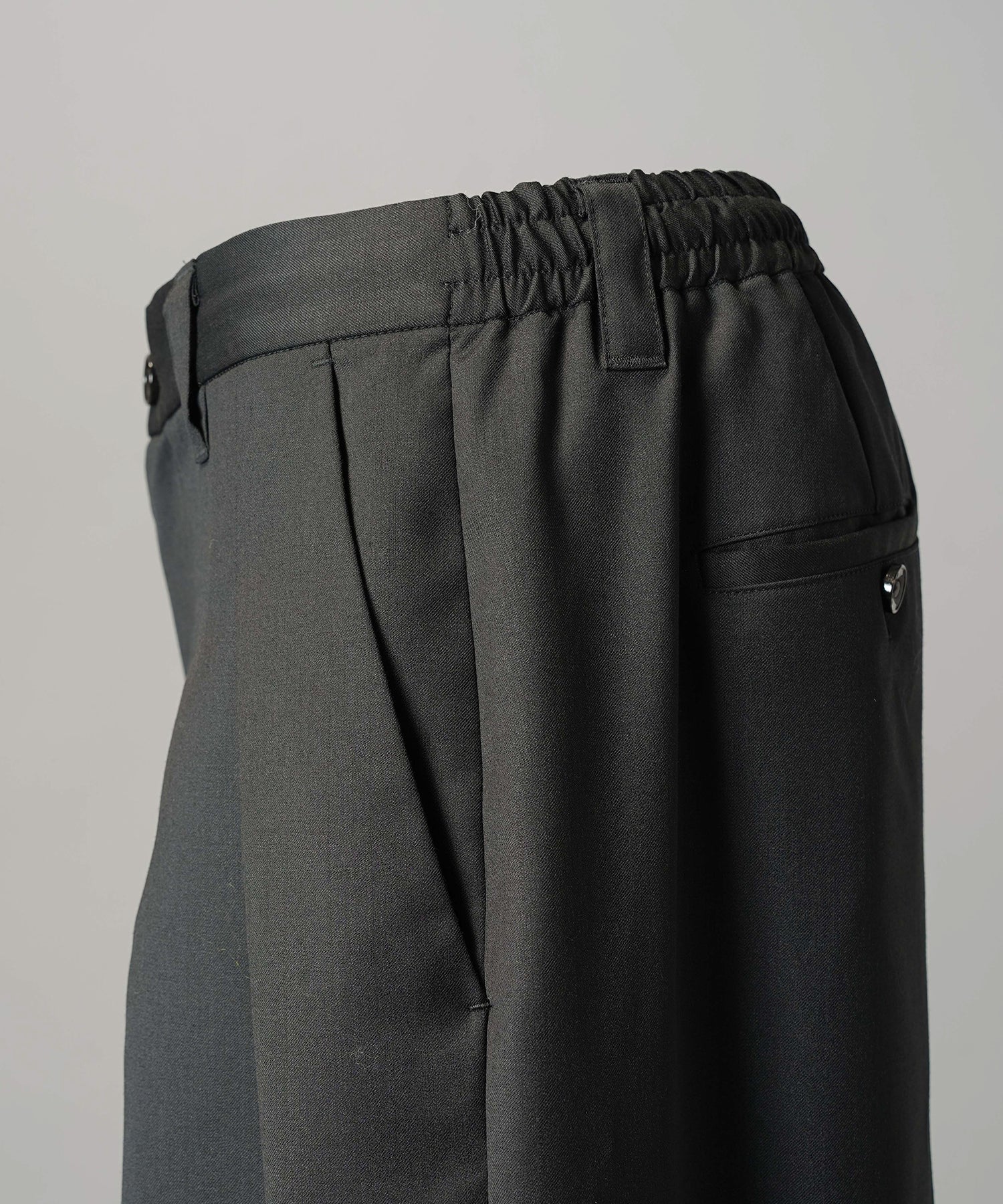 【26AW PRE-ORDER】【Ermenegildo Zegna Fabric】Prime-Wide Two-tuck Trousers