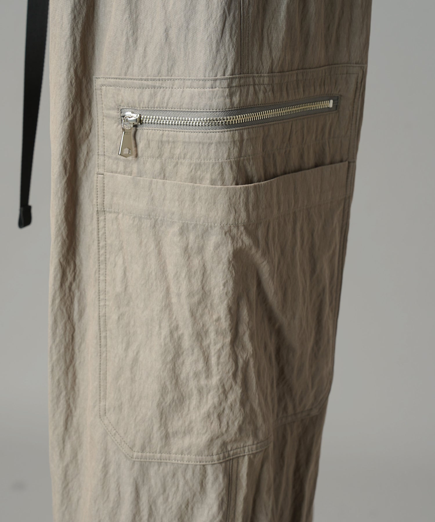 [26AW PRE-ORDER] Banana Curve Silhouette Prime-Wide Cargo Trousers