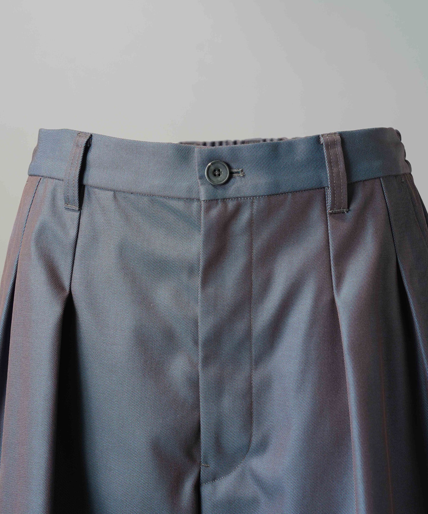 【26AW PRE-ORDER】120/2/2 Suvin Cotton Gabardine Prime-Wide Two-Tuck Pants