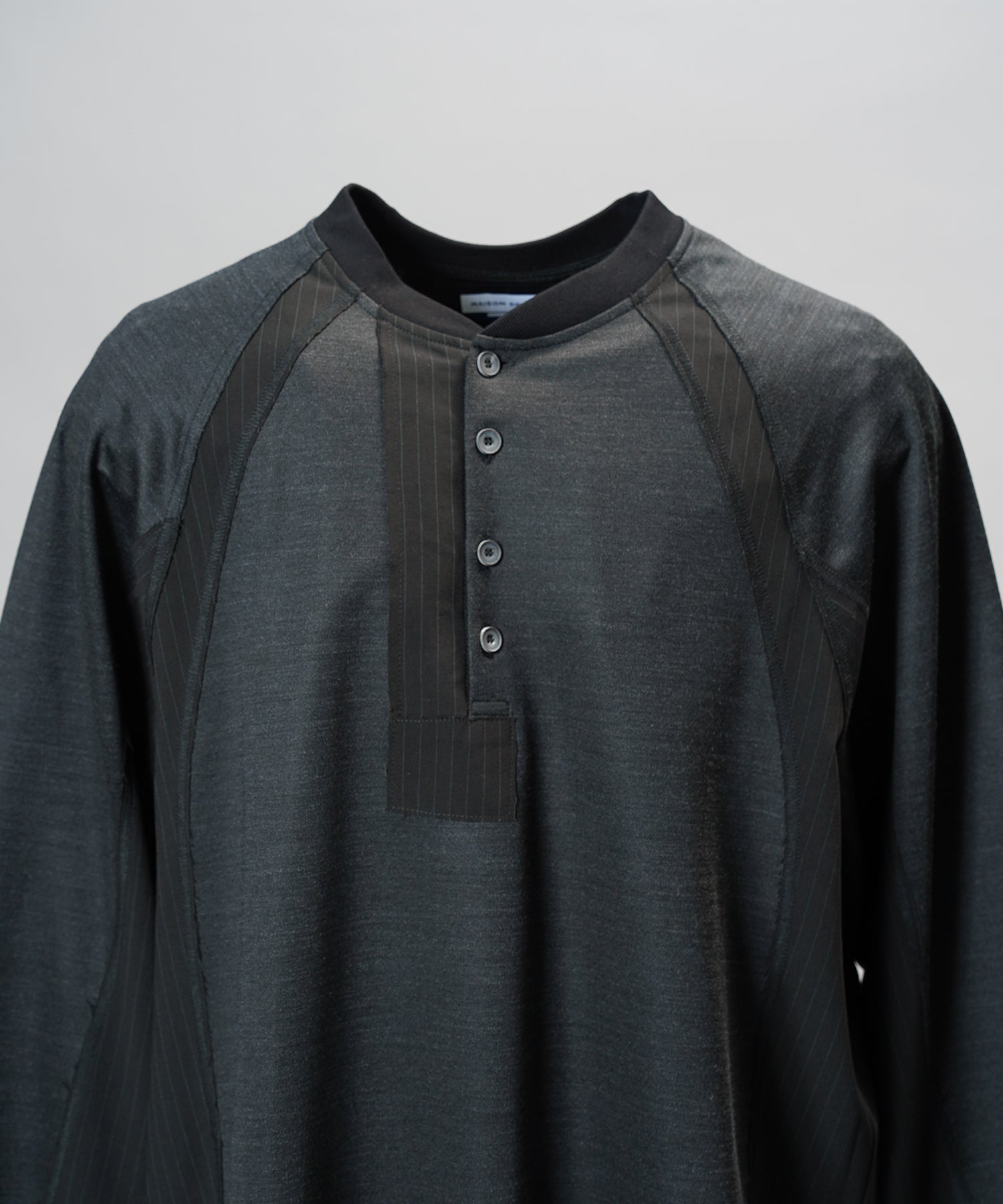 【26aw PRE-ORDER】纯棉巴尔法蕾丝超领亨利领长袖针织T恤