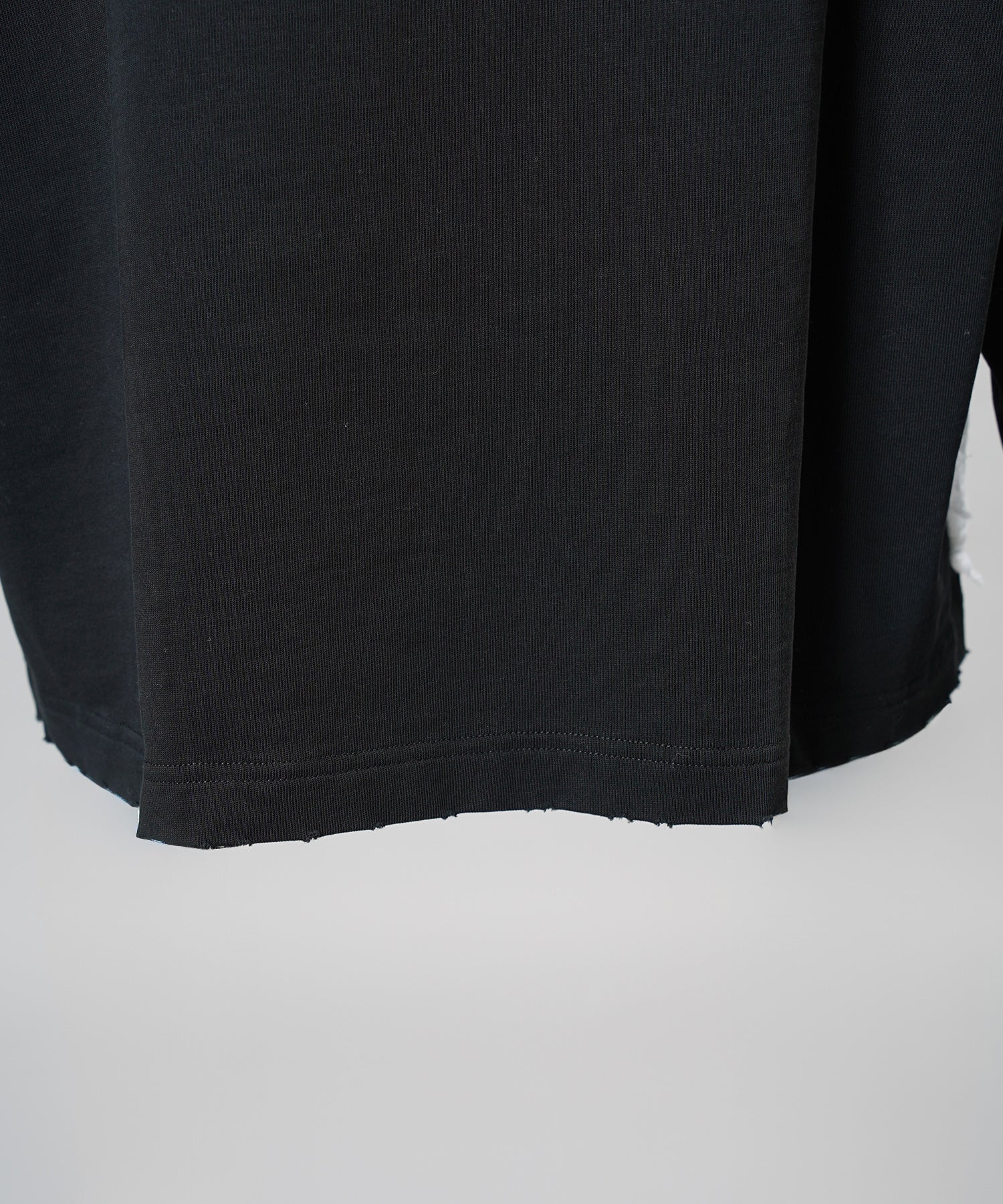 [26AW PRE-ORDER] Cotton Balfa Lace Prime Over Henley Neck Long Sleeve Knit T-shirt
