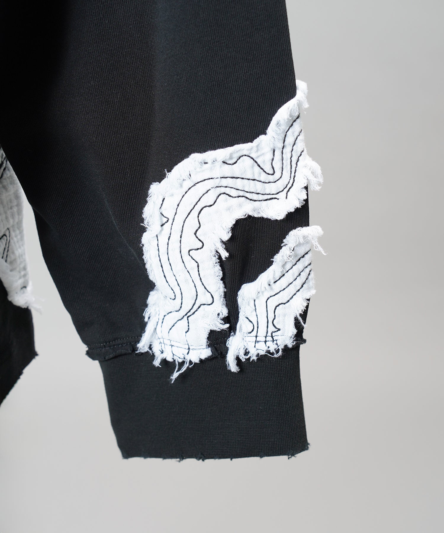 [26AW PRE-ORDER] Cotton Balfa Lace Prime Over Henley Neck Long Sleeve Knit T-shirt