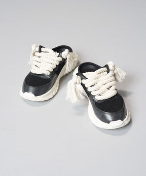 [SPECIAL SHOES FACTORY COLLABORATION] Plain Toe With Open Lacing Flat Slip-ons