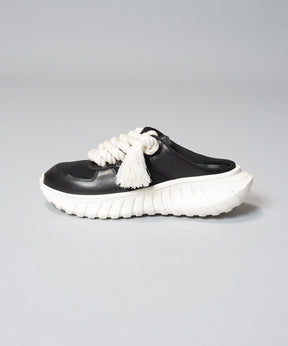 [SPECIAL SHOES FACTORY COLLABORATION] Plain Toe With Open Lacing Flat Slip-ons