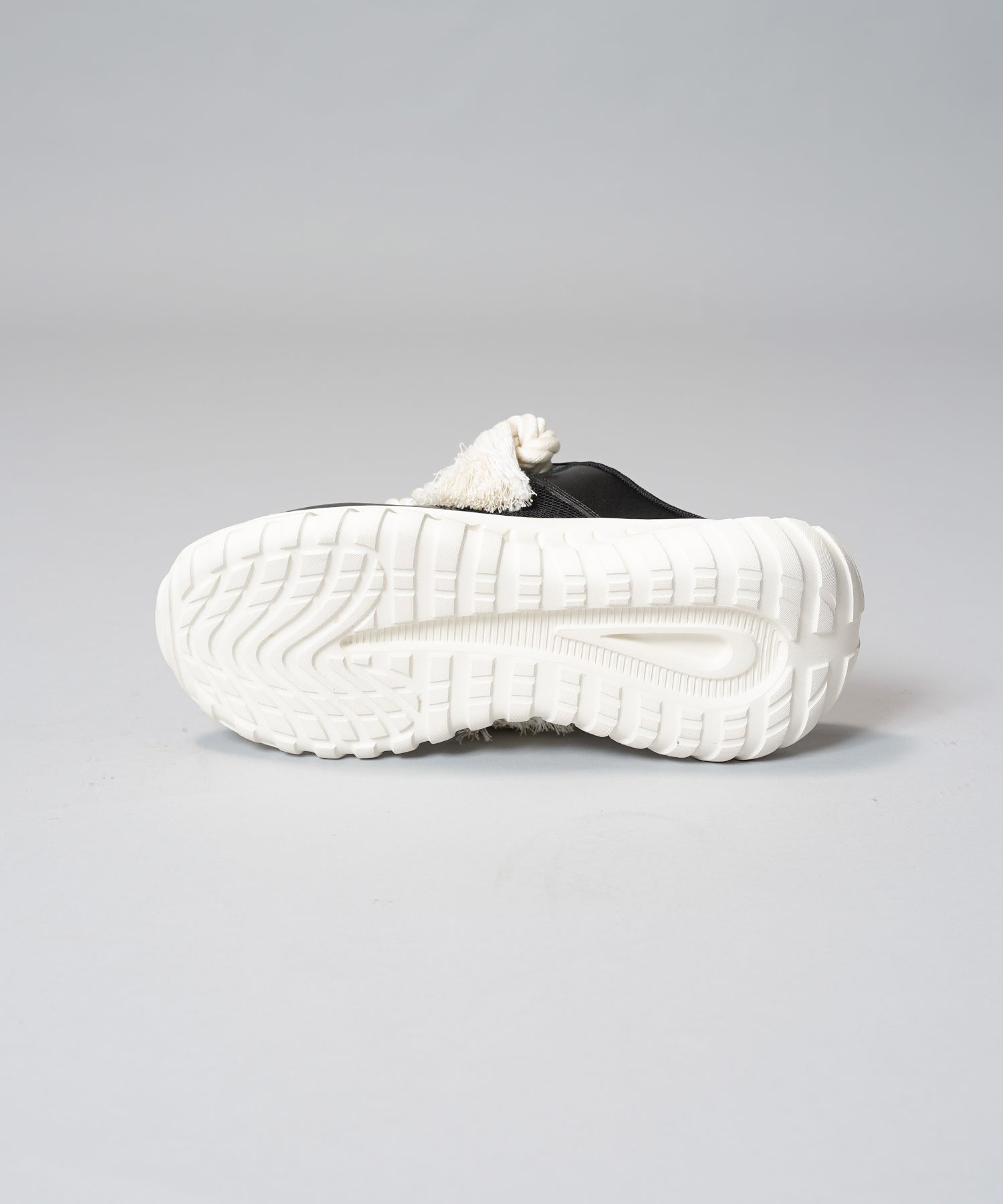 [SPECIAL SHOES FACTORY COLLABORATION] Plain Toe With Open Lacing Flat Slip-ons