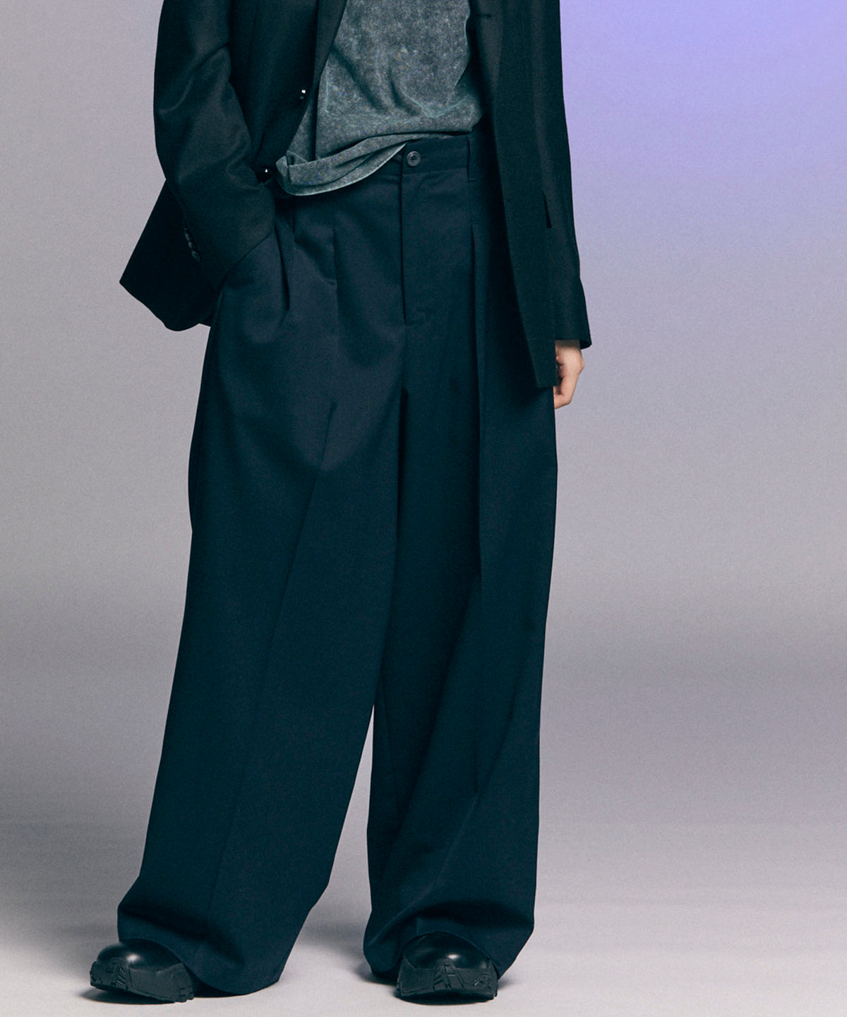 Wool Mix Continuous Town-Tuck Wide Pants