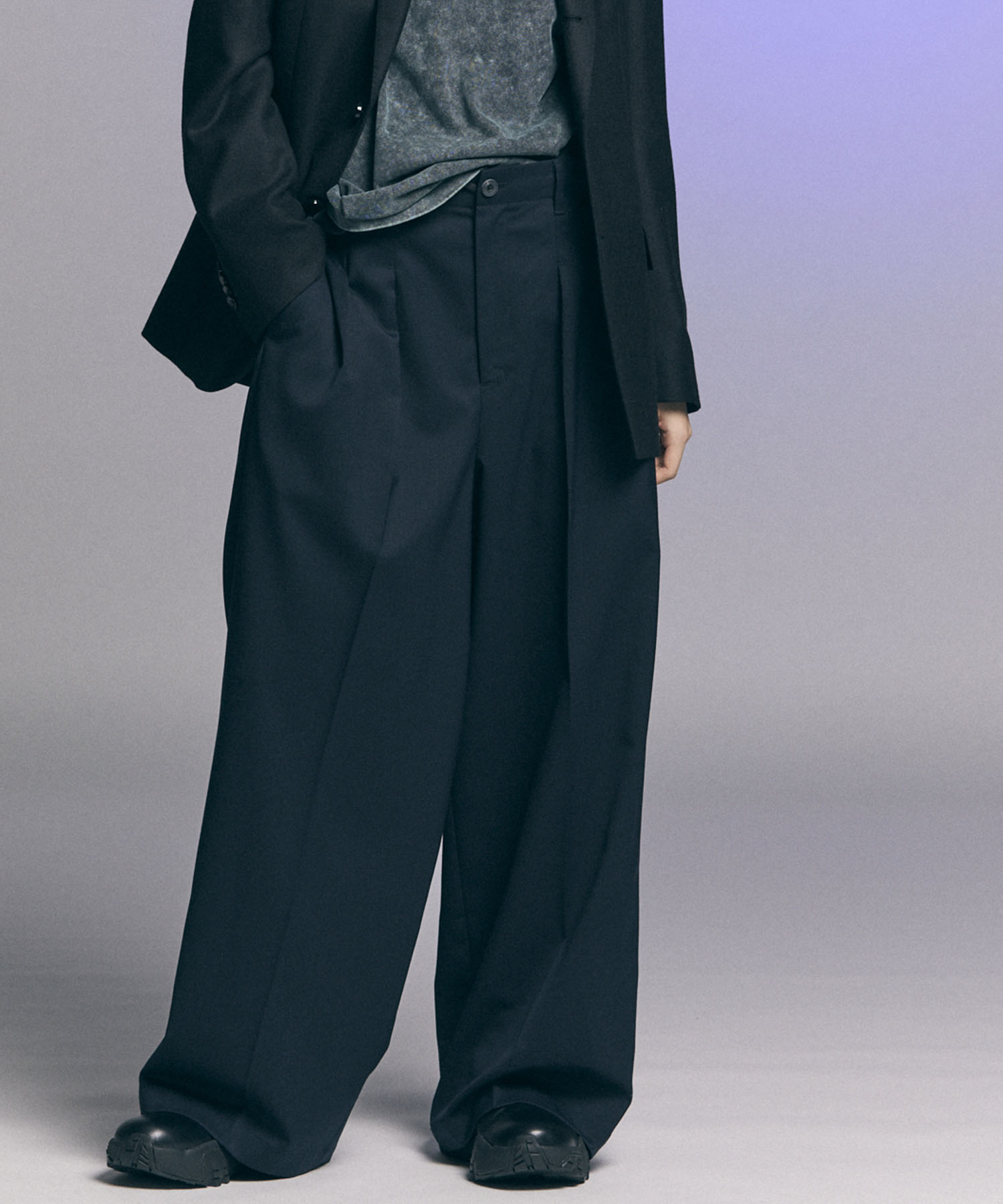 Wool Mix Continuous Town-Tuck Wide Pants