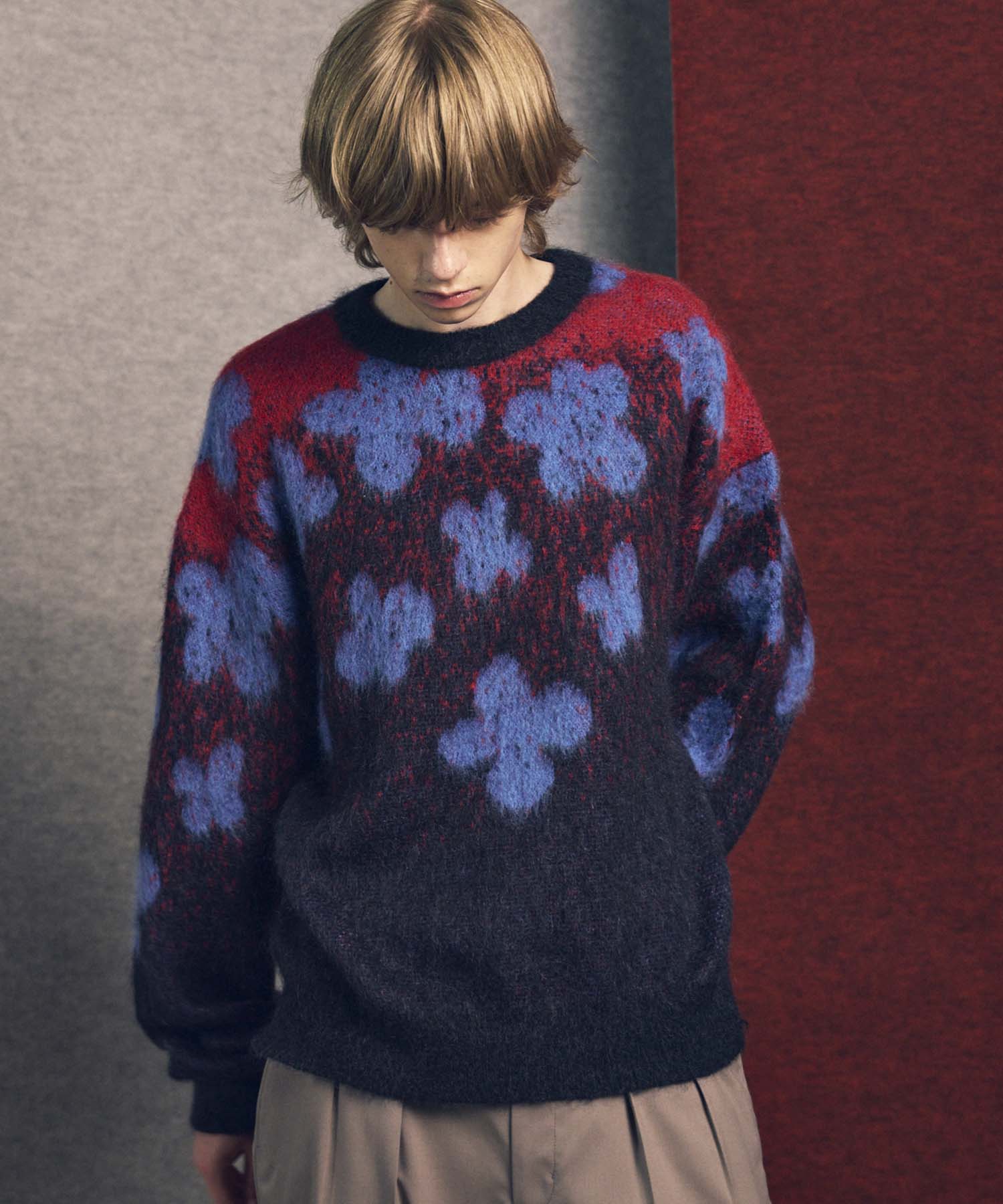 Gradation Short Length Prime-Over V-Neck Knit Pullover