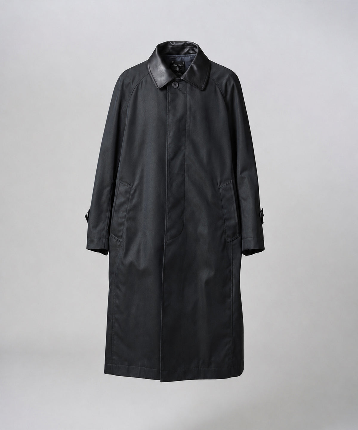 【26AW PRE-ORDER】120/2/2 Suvin Cotton Gabardine Prime-Over Leather Collar Balmacaan Coat