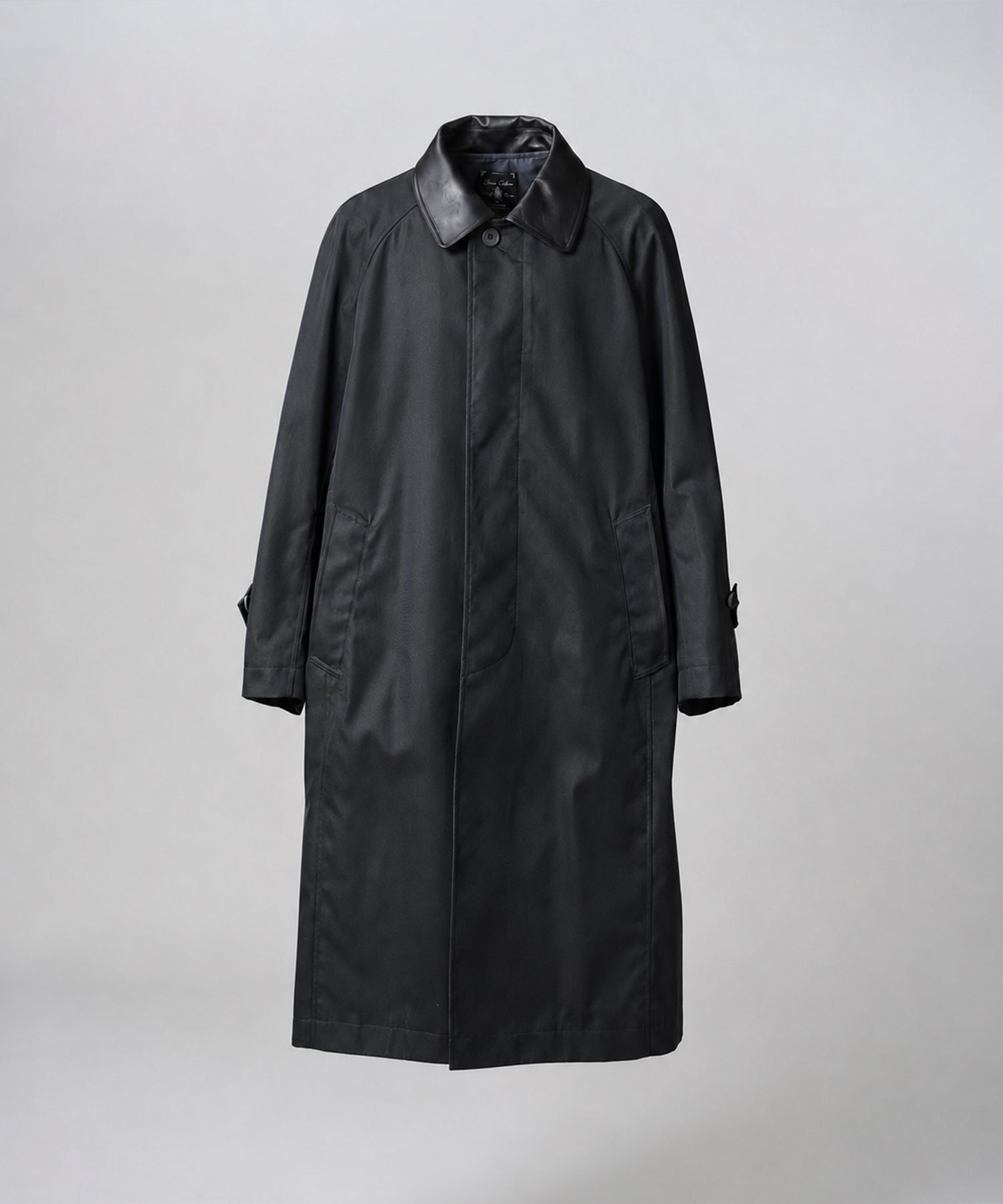 【26AW PRE-ORDER】120/2/2 Suvin Cotton Gabardine Prime-Over Leather Collar Balmacaan Coat
