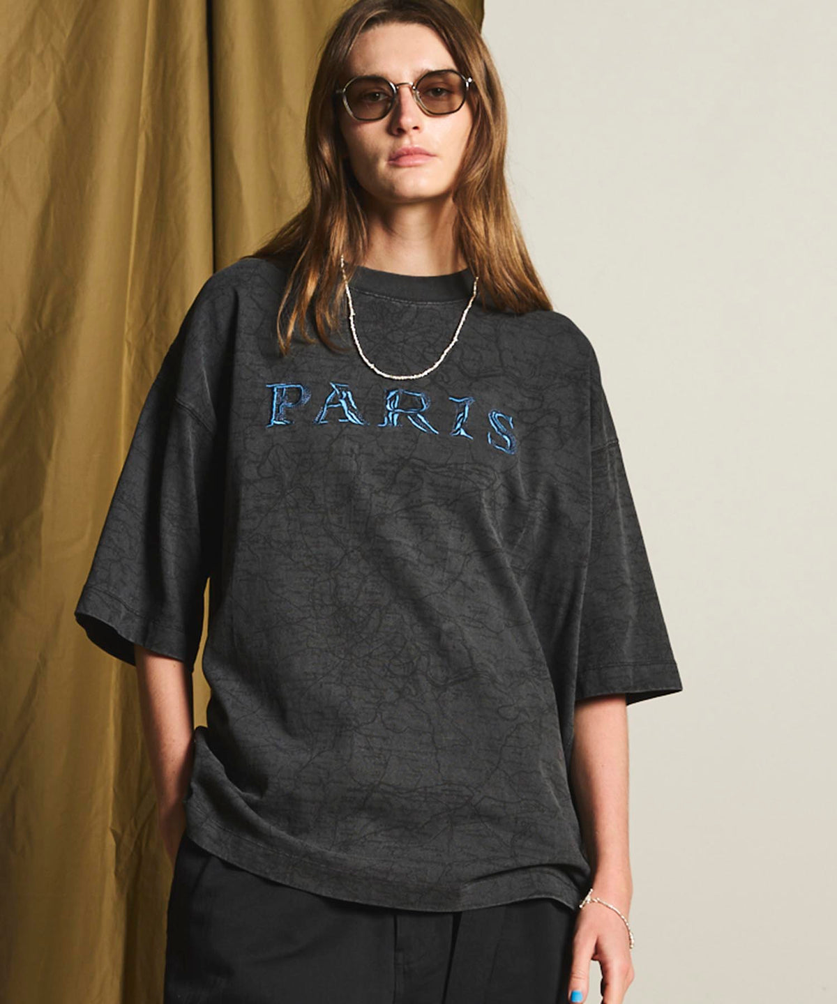 【24SS PRE-ORDER】「PARIS」Embroidery Prime-Over Pigment Crew Neck T-Shirt