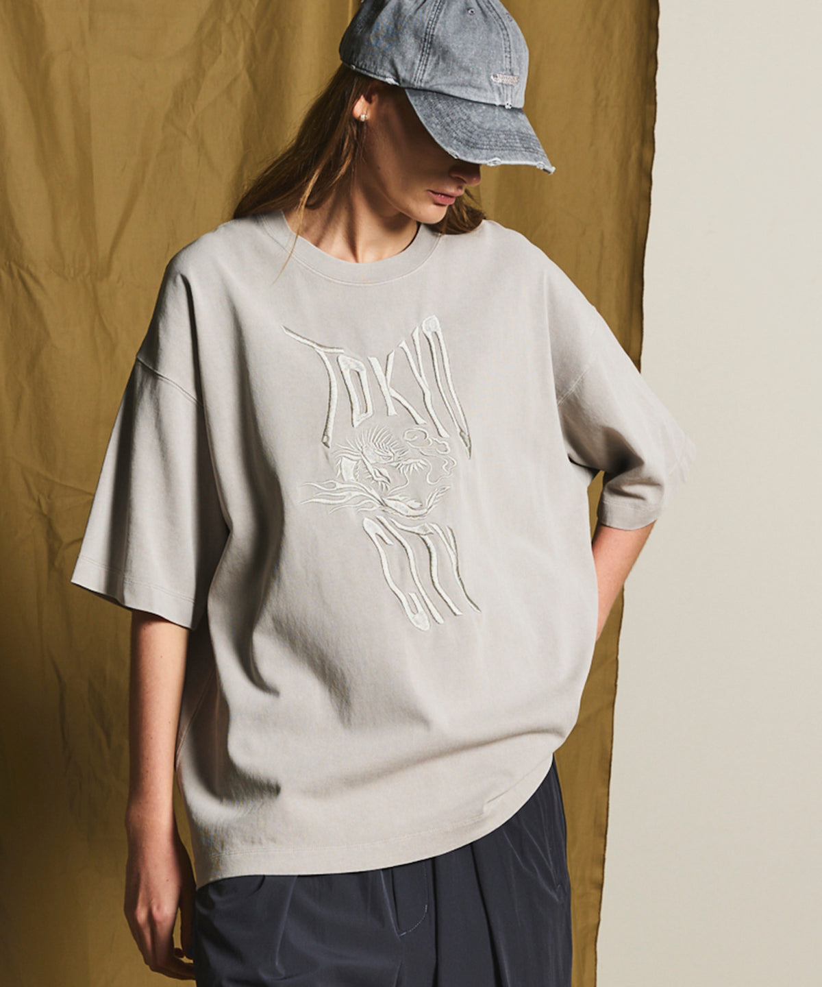 【SALE】「TOKYO CITY」Dragon Embroidery Prime-Over Pigment Crew Neck T-shirt