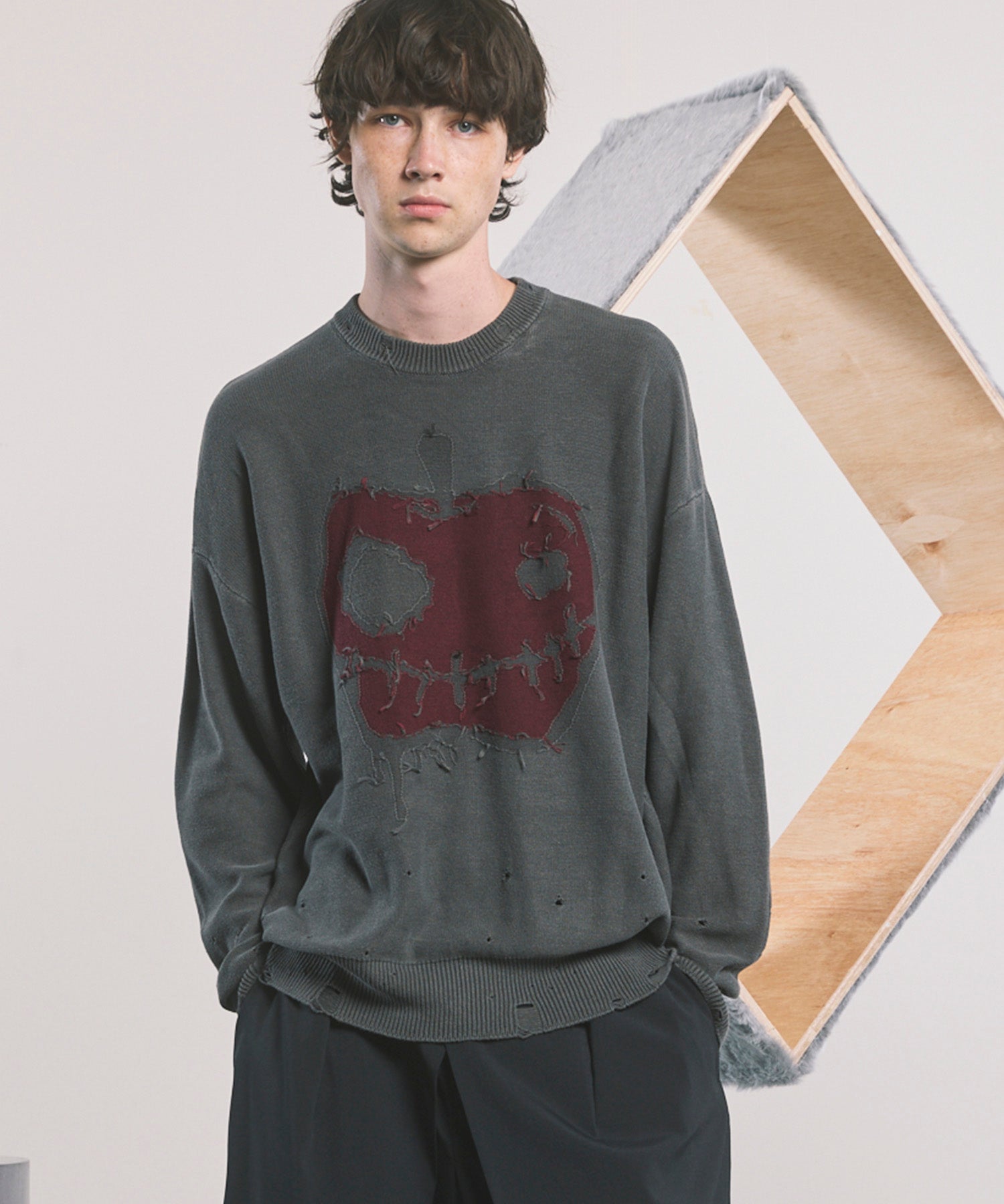 [24AW Pre-Order] Embroidery Damage Prime-Over Crew Neck Knit Pullover.