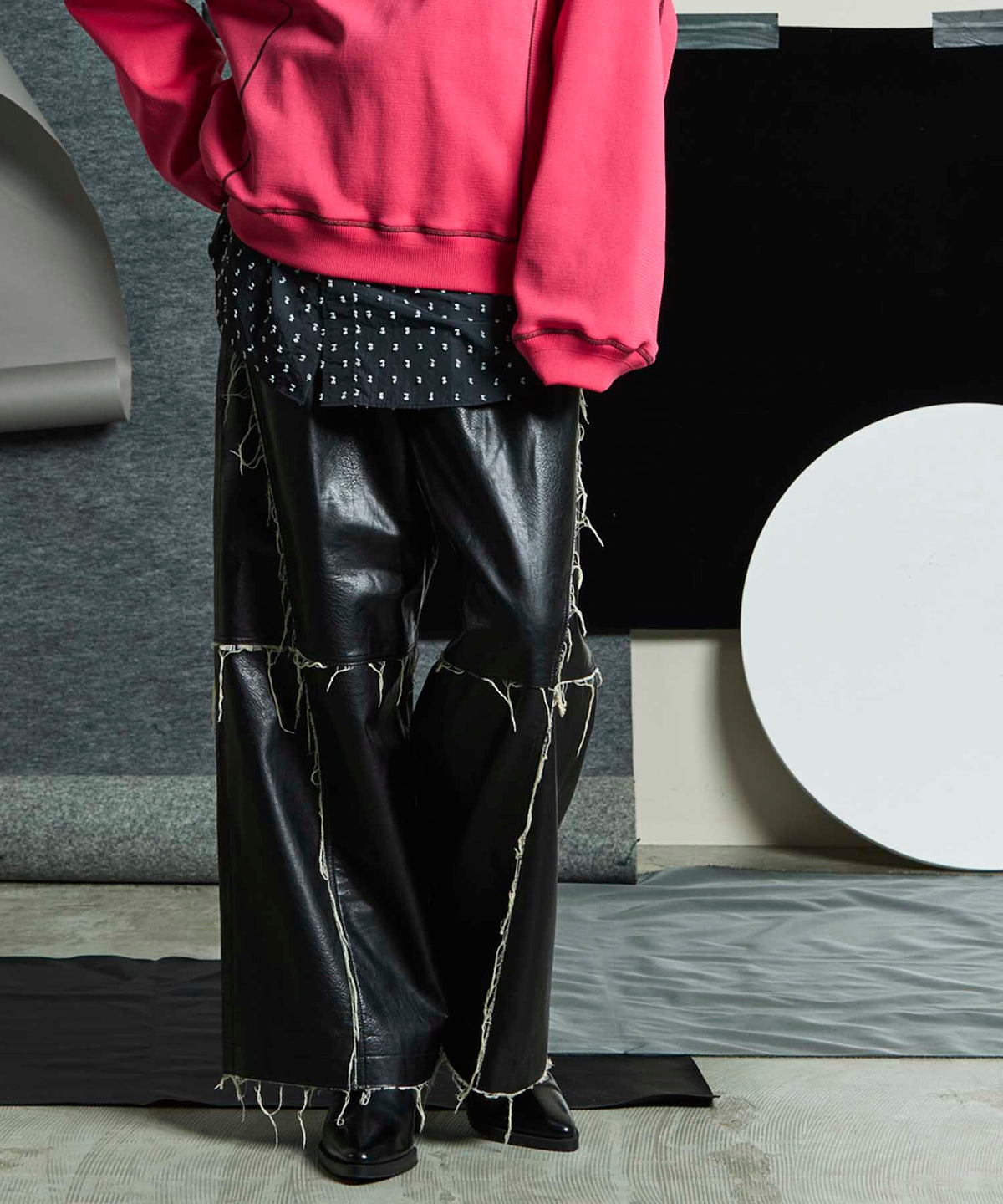 [24AW Pre-Order] CHEMICAL OVER-DYE HEAVY-WEIGHT SWEAT PIN TUCK EASY WIDE PANTS (copy)