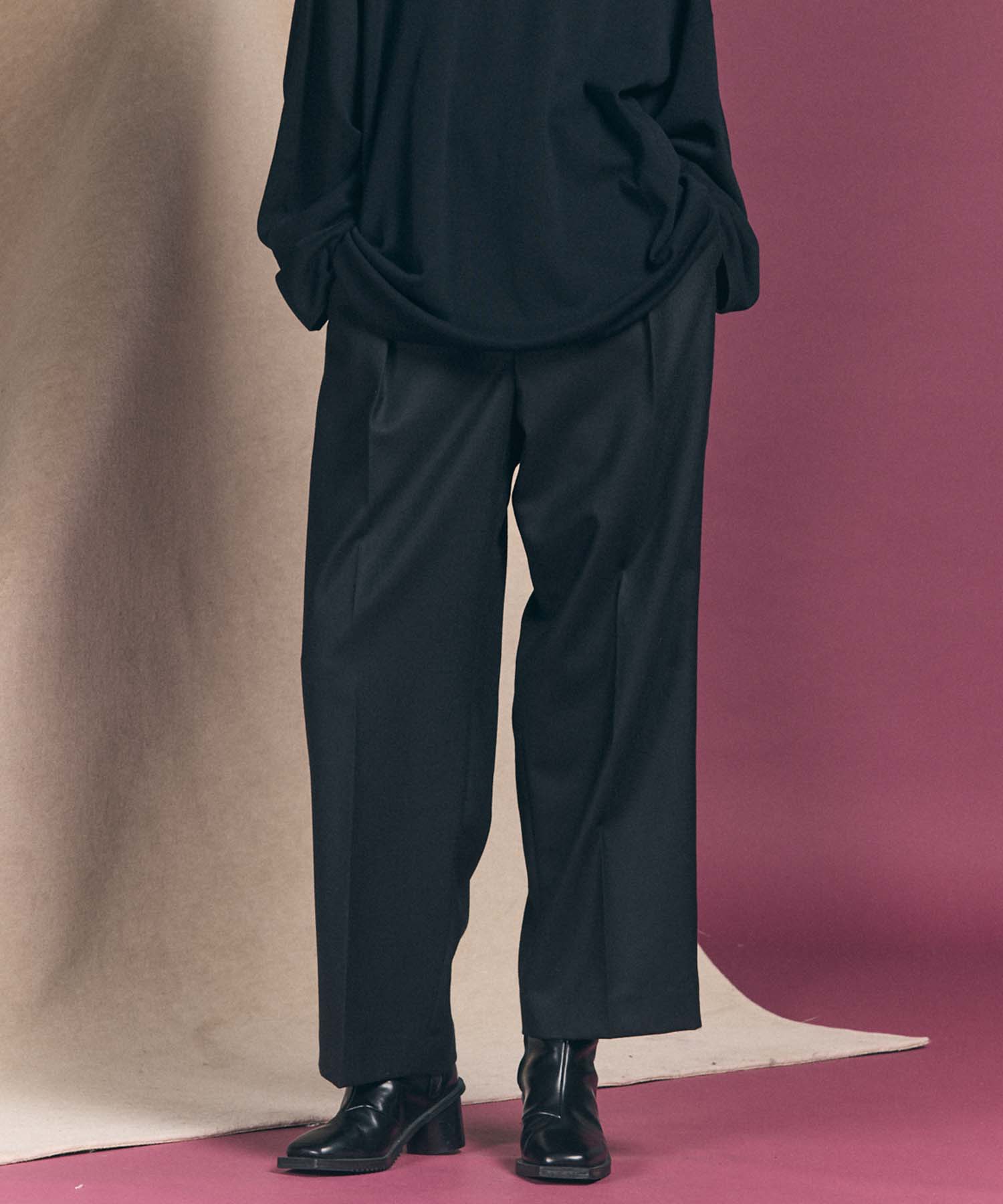 [Italian Dead Stock Fabric] ONE-TUCK WIDE PANTS (Copy)