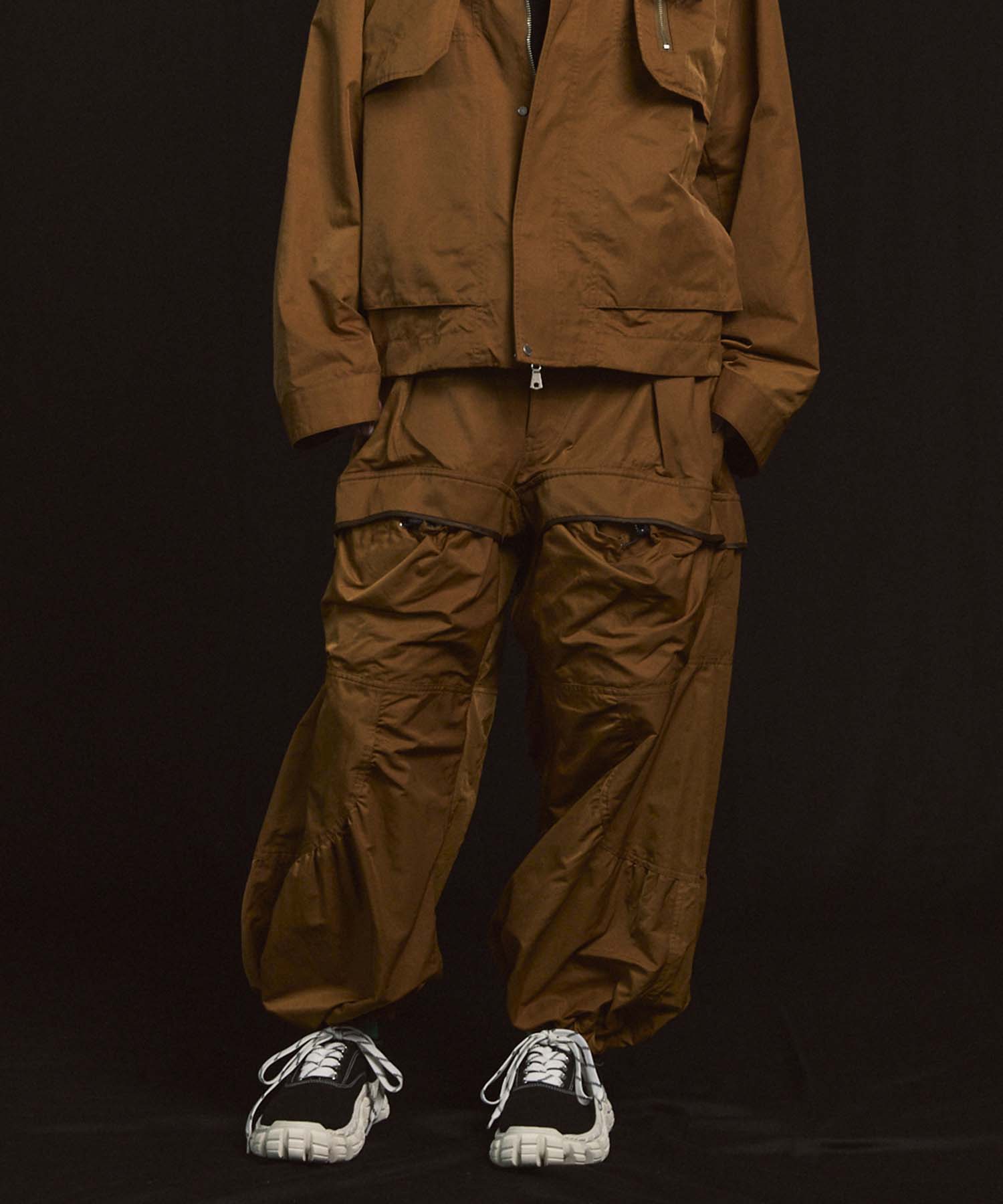 Gather Curved Switching Wide Pants