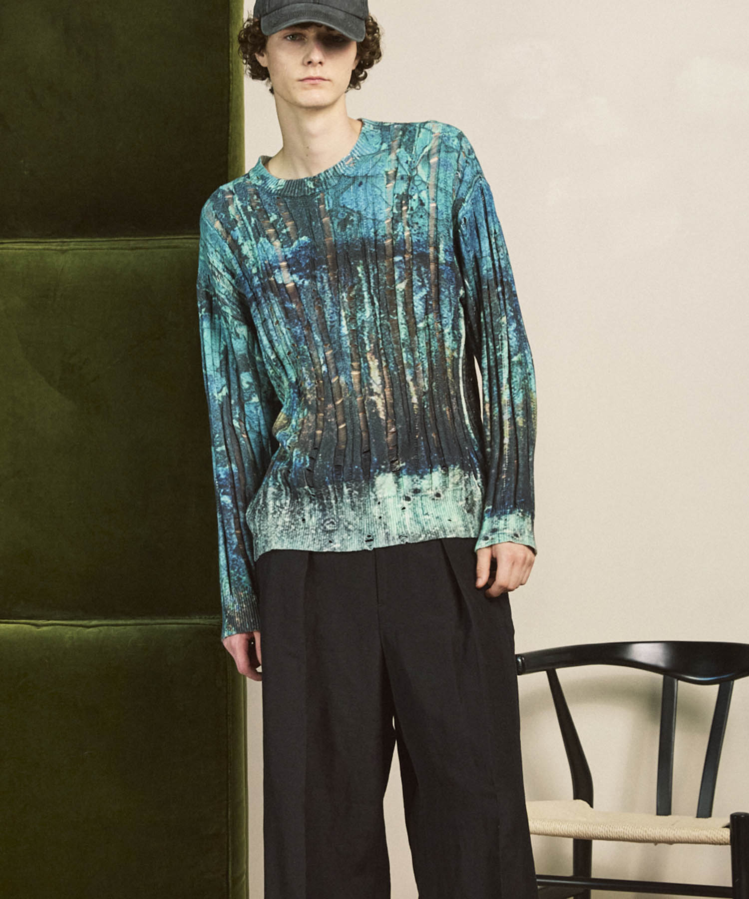 Wall Art Print Damage Knit Pullover