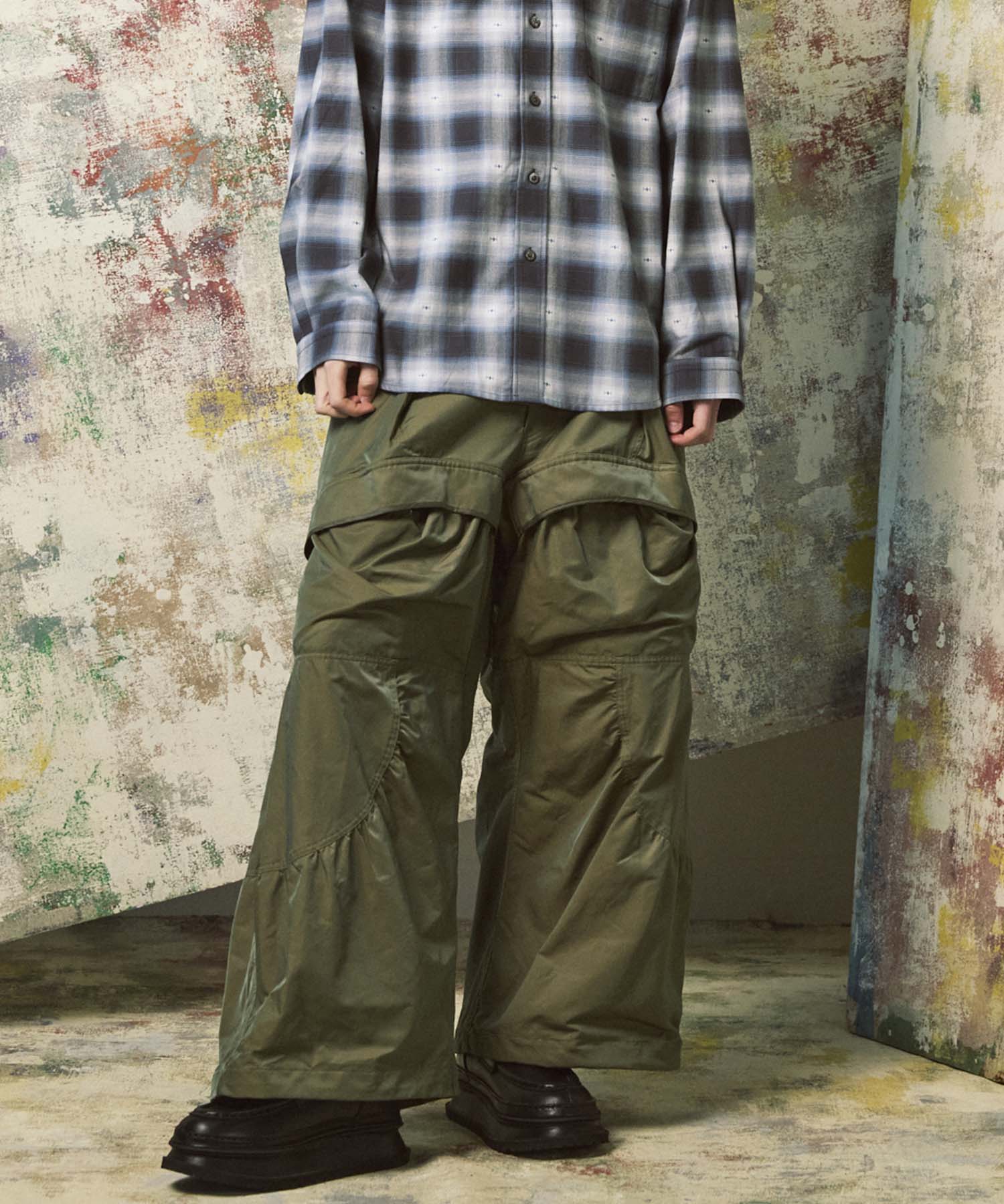 Gather Curved Switching Wide Pants