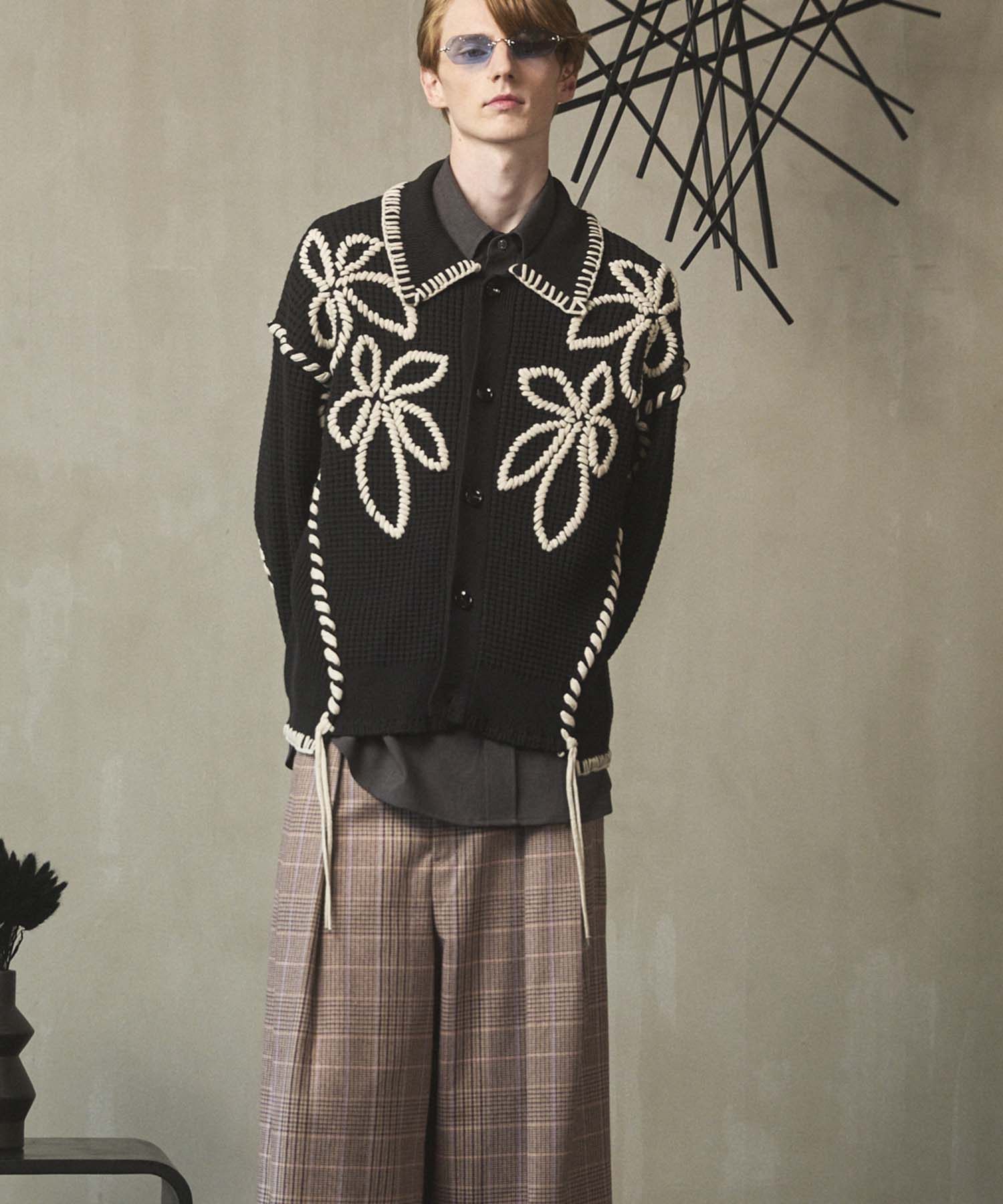 等级短长度超过V领针织套头衫