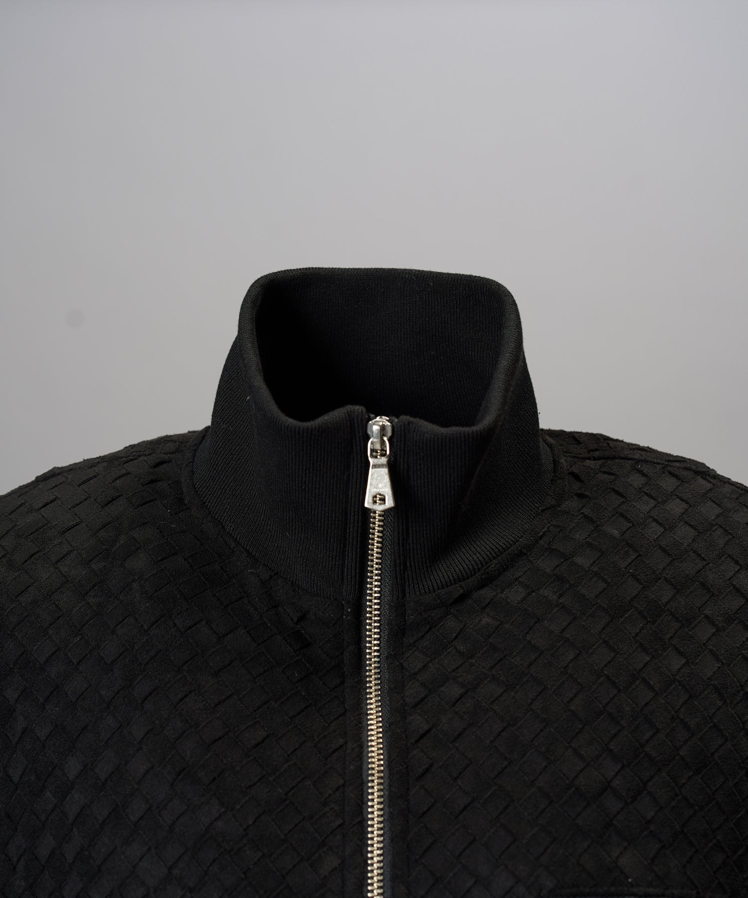 【26AW PRE-ORDER】アーティフィシャルスウェードテープニッティングプライムオーバースタンドブルゾン