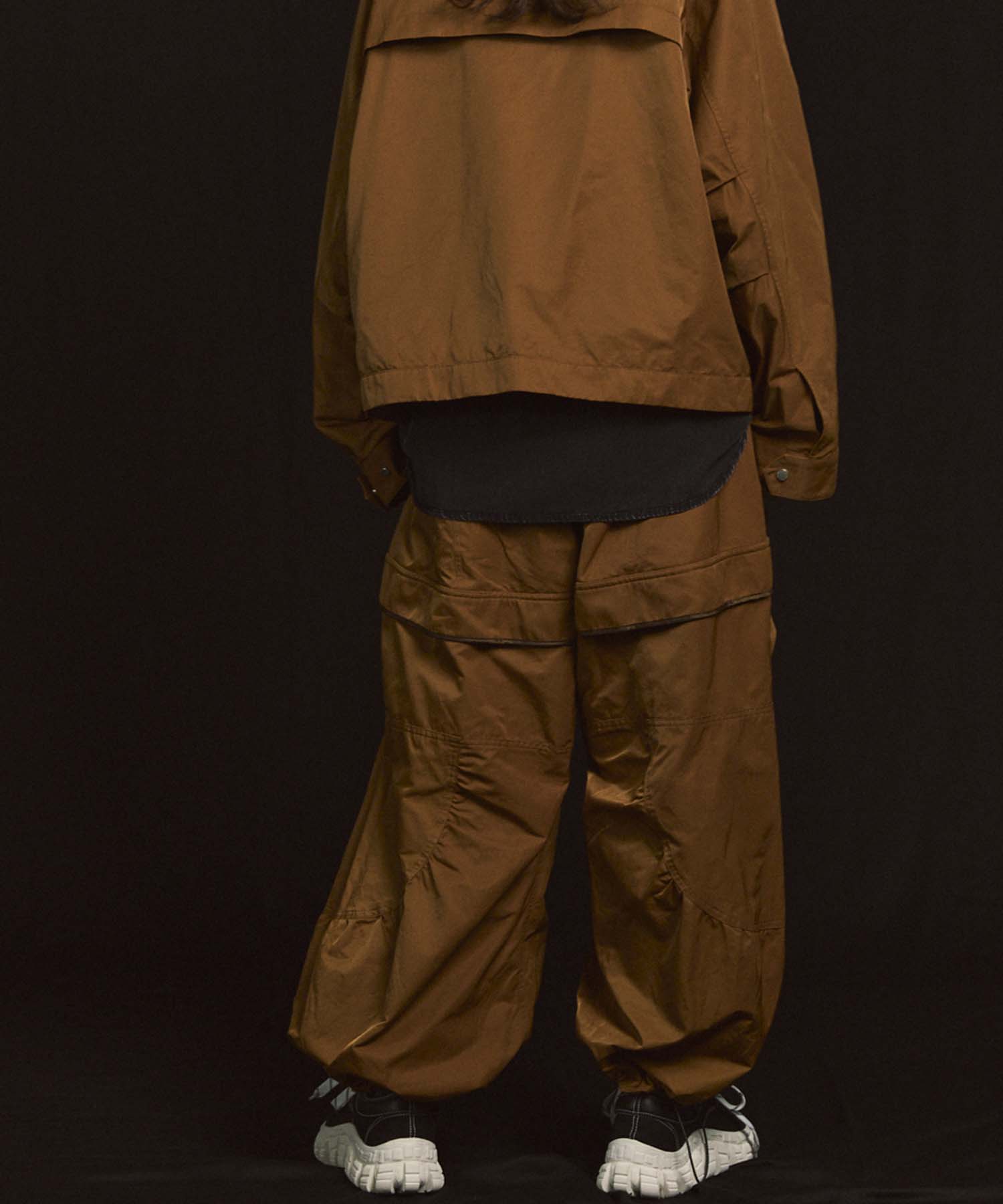 Gather Curved Switching Wide Pants