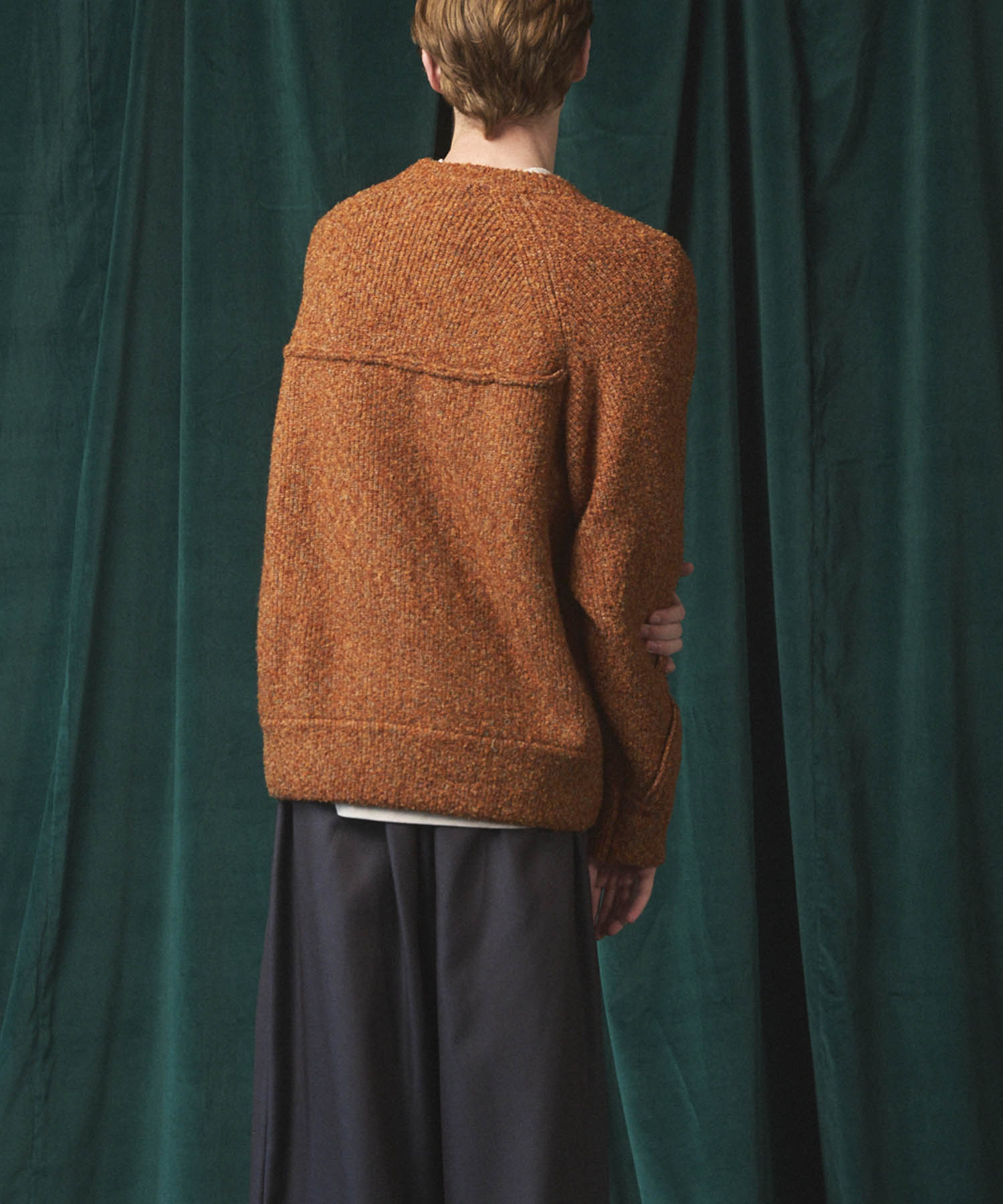 Gradation Short Length Prime-Over V-Neck Knit Pullover