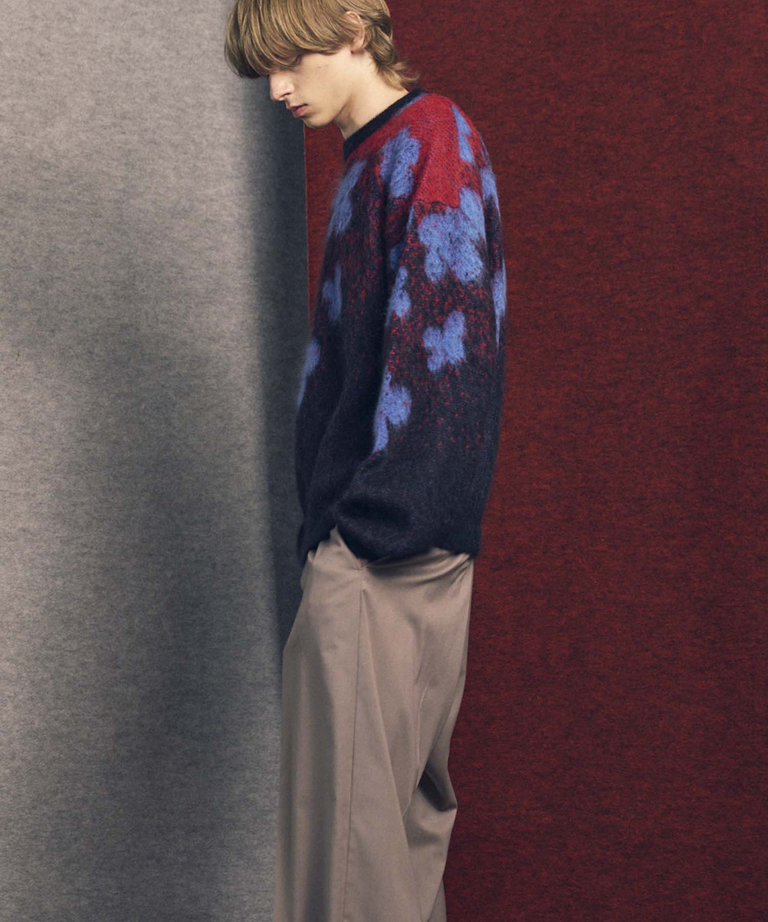 Gradation Short Length Prime-Over V-Neck Knit Pullover